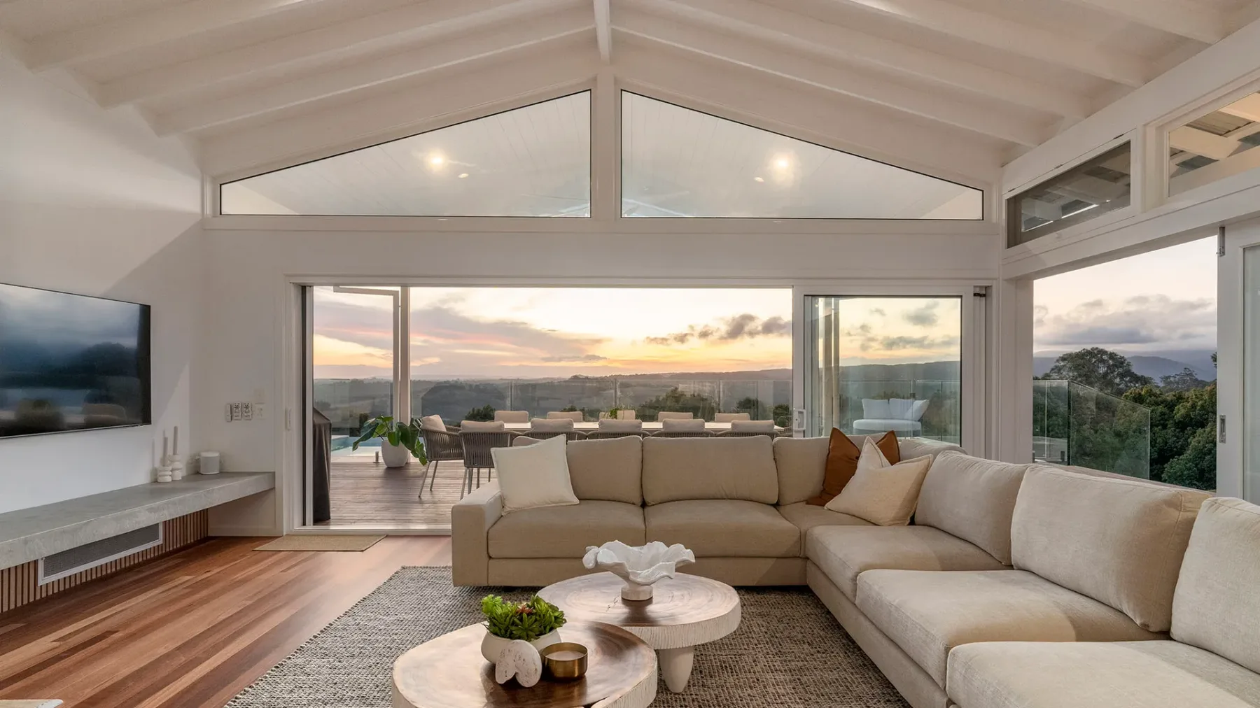 Miren Estate – lavish hinterland estate with pool
