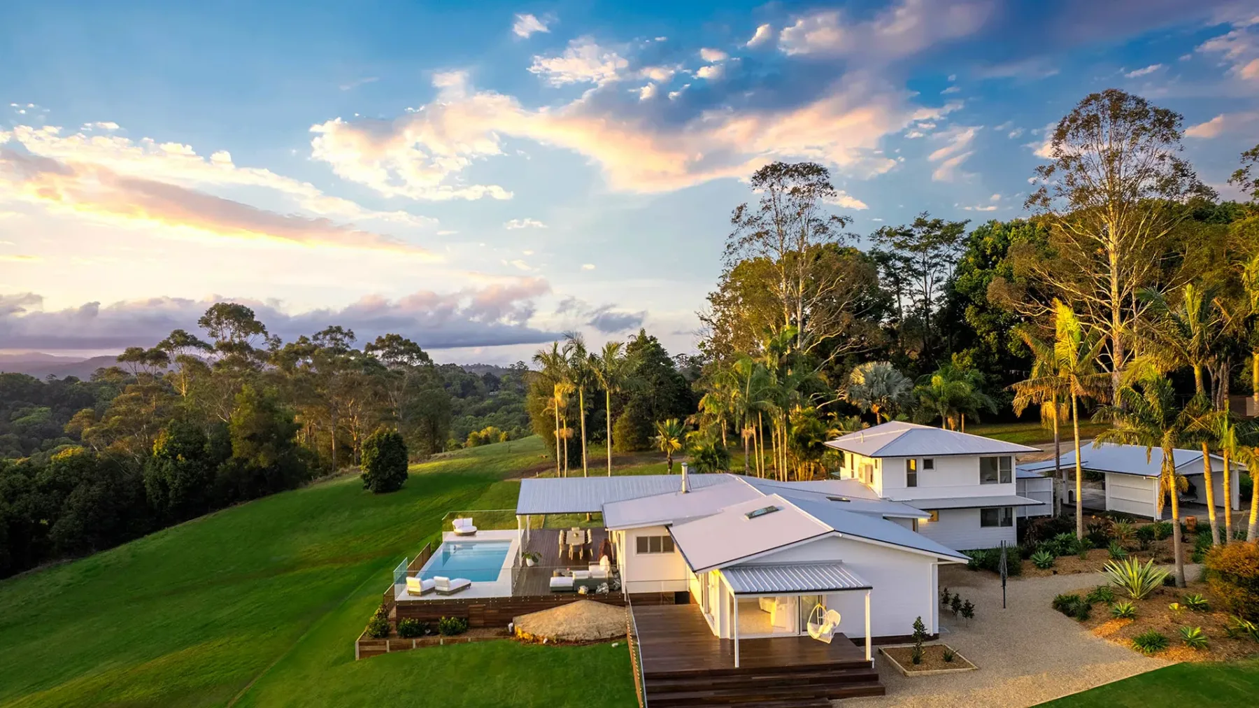Miren Estate – lavish hinterland estate with pool