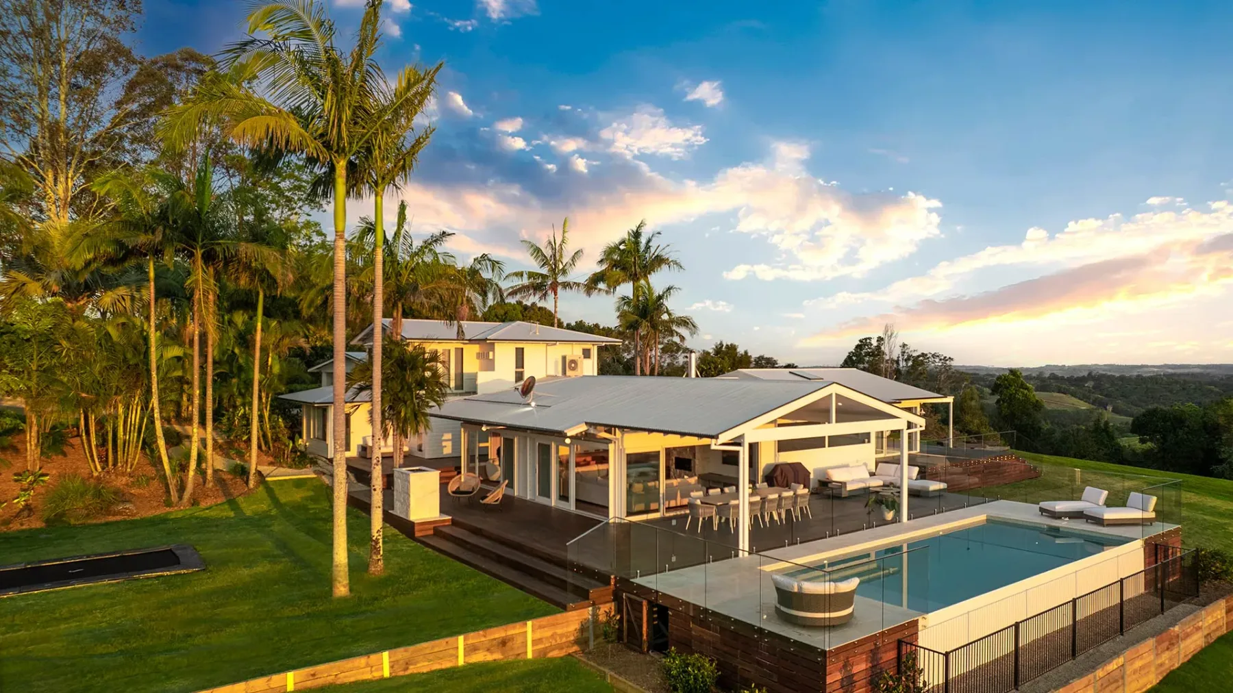 Miren Estate – lavish hinterland estate with pool