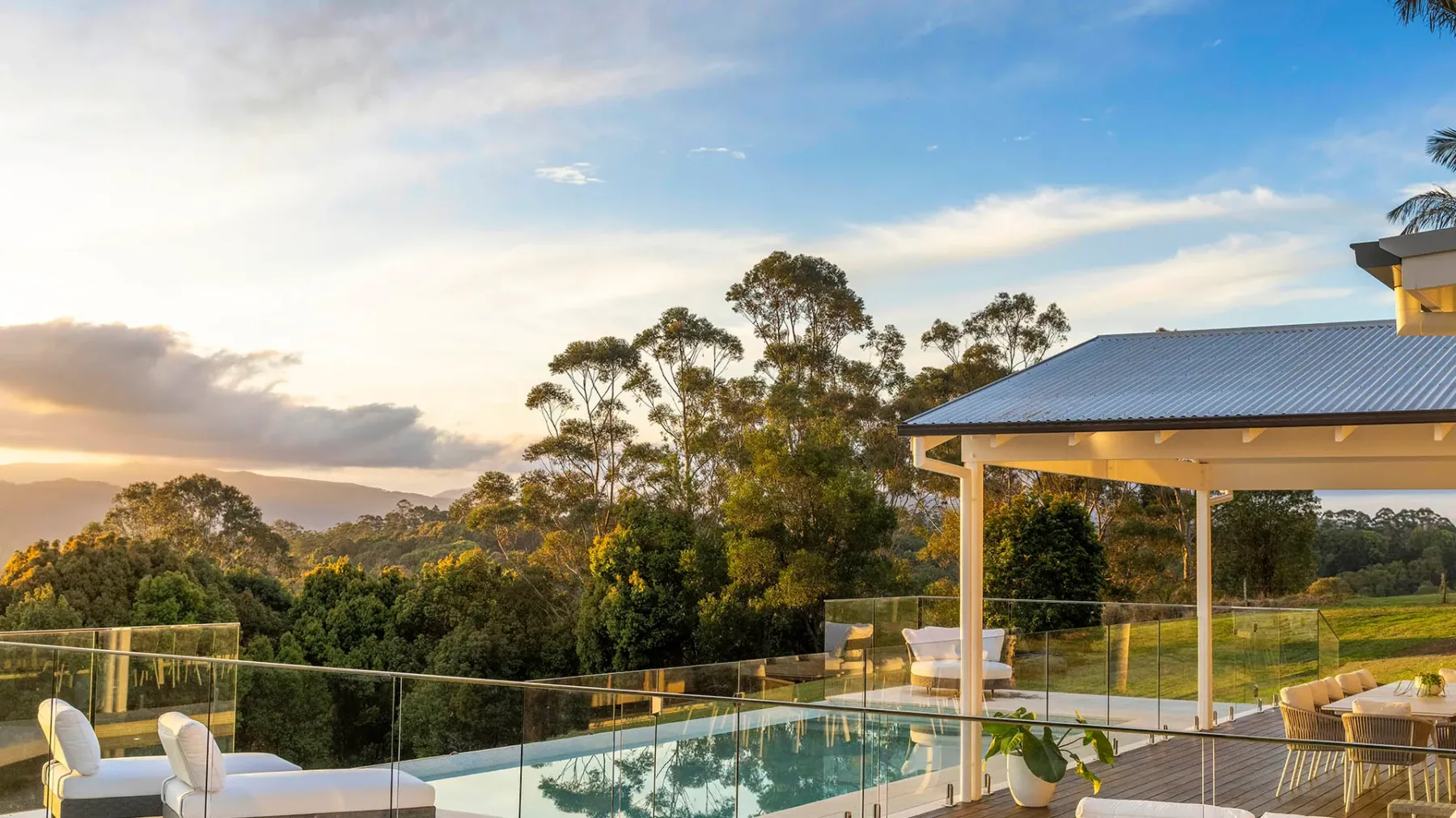 Miren Estate – lavish hinterland estate with pool