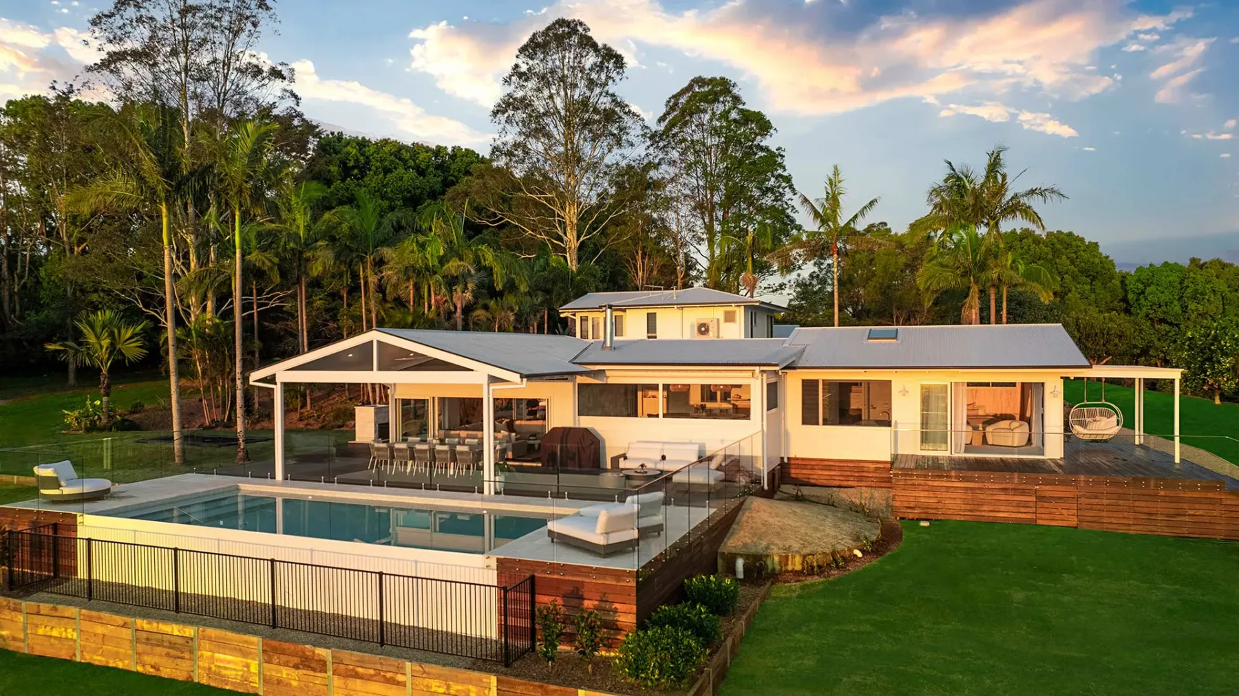 Miren Estate – lavish hinterland estate with pool