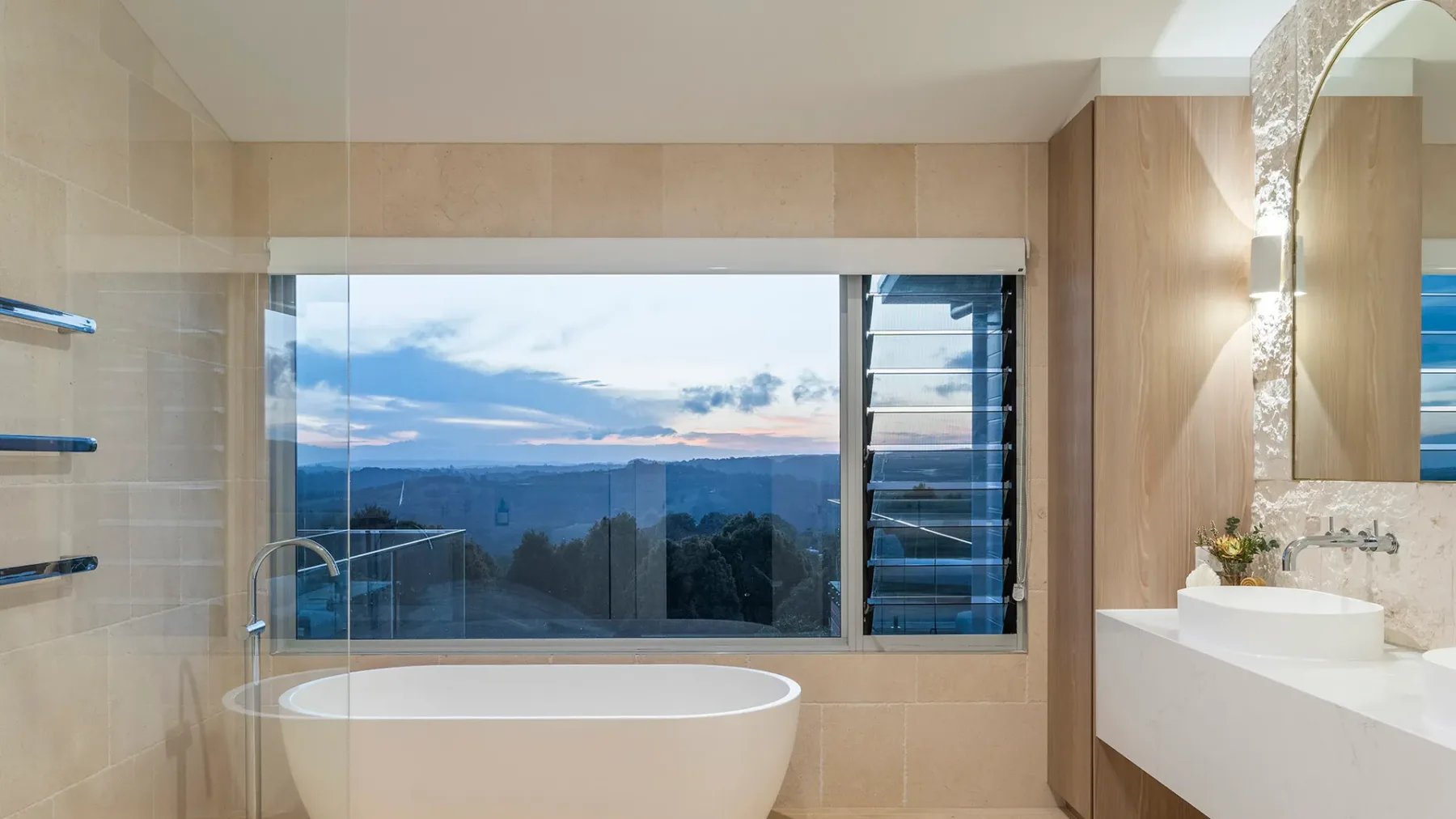 Miren Estate – lavish hinterland estate with pool