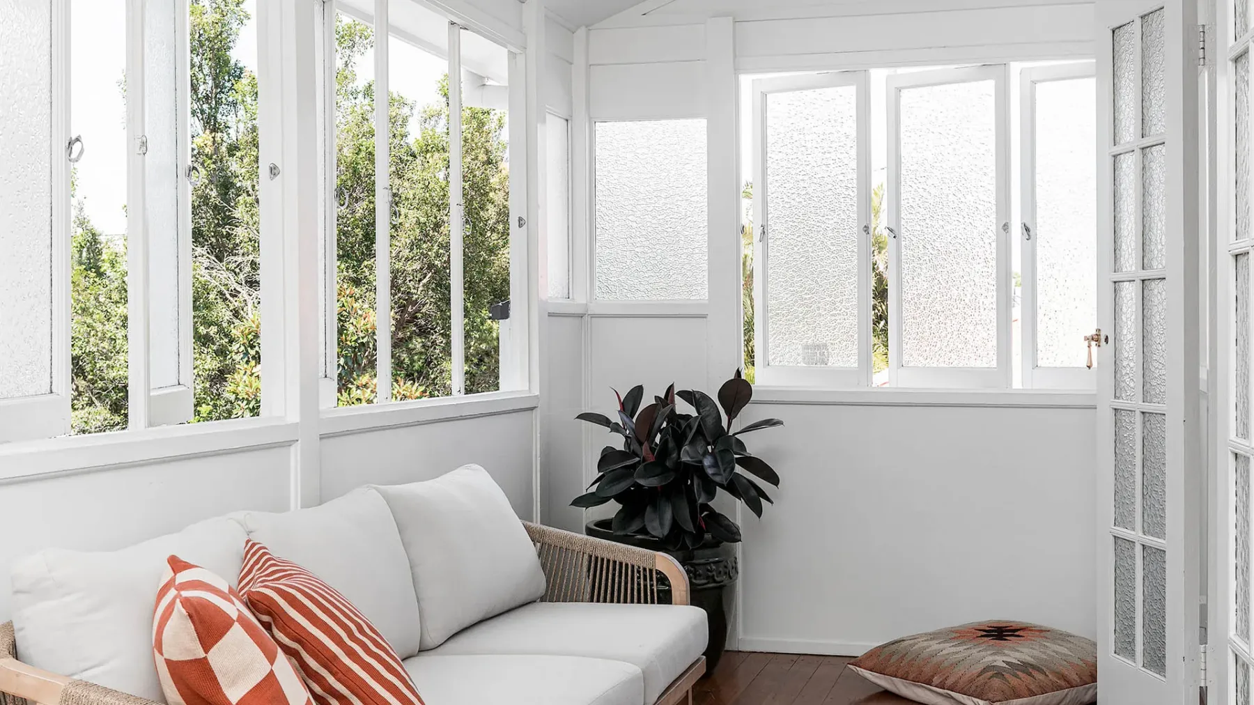 Cape Cottage – 5 bed charming cottage close to everything