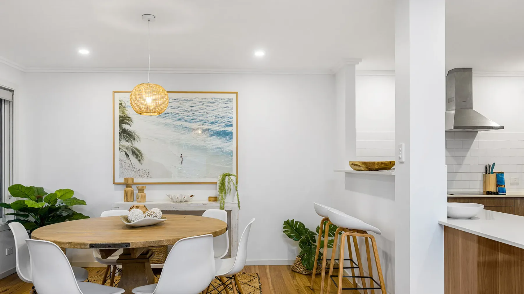 Drift – 3 BR home near town & beach with pool