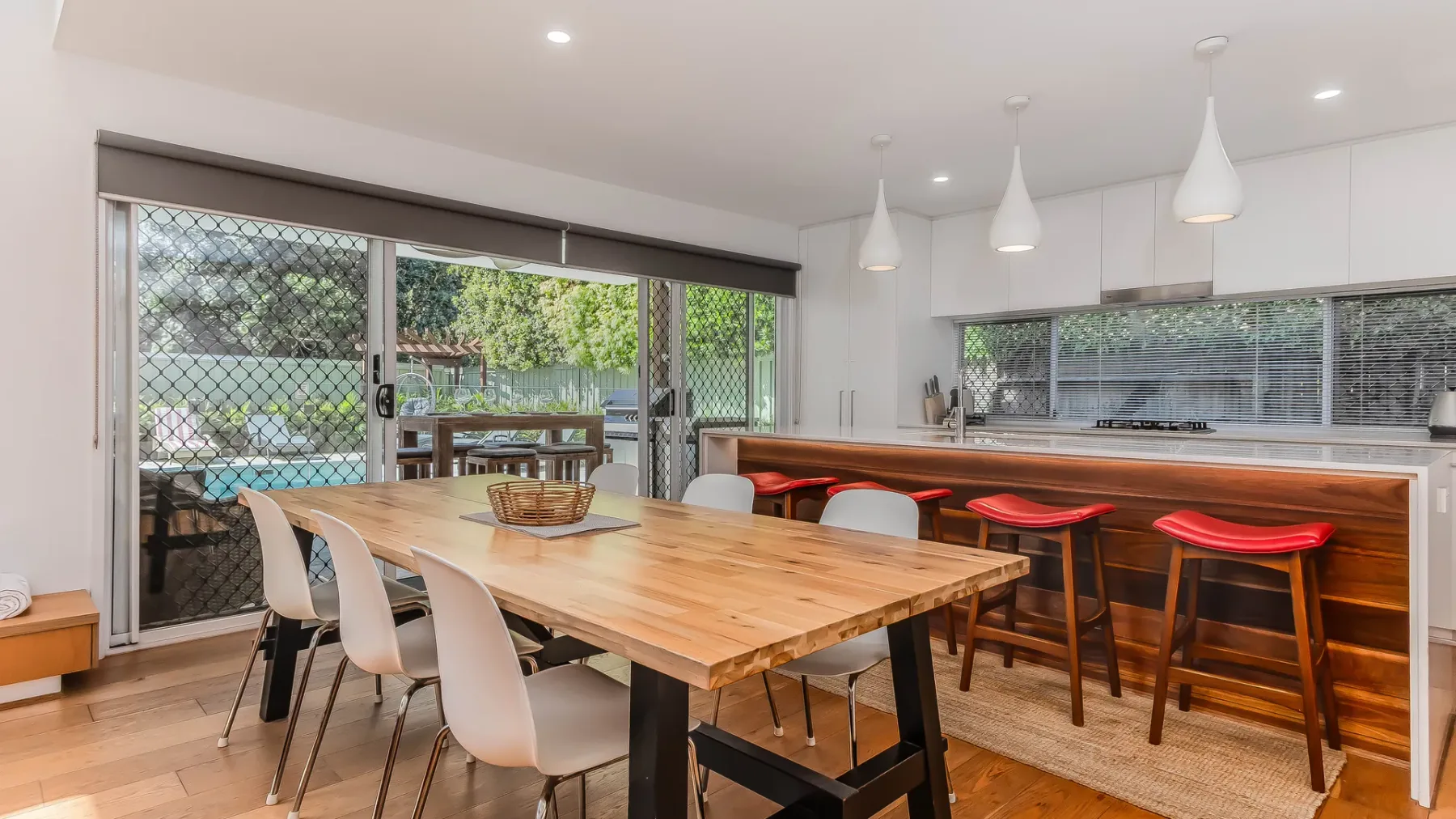 Byron Sunrise – 4 BR retreat with heated pool