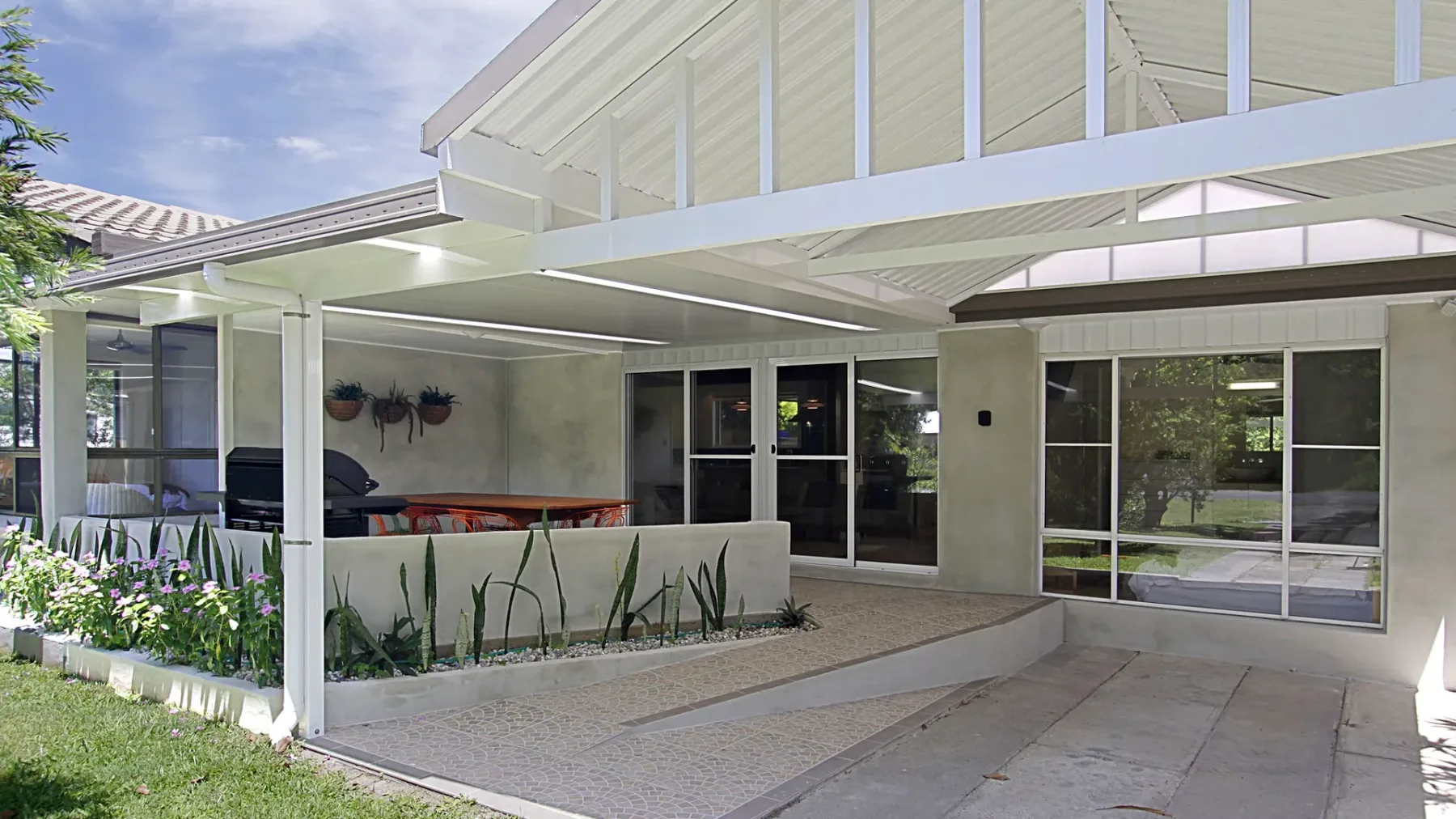 Mi Casa – stylish beach house near town & surf