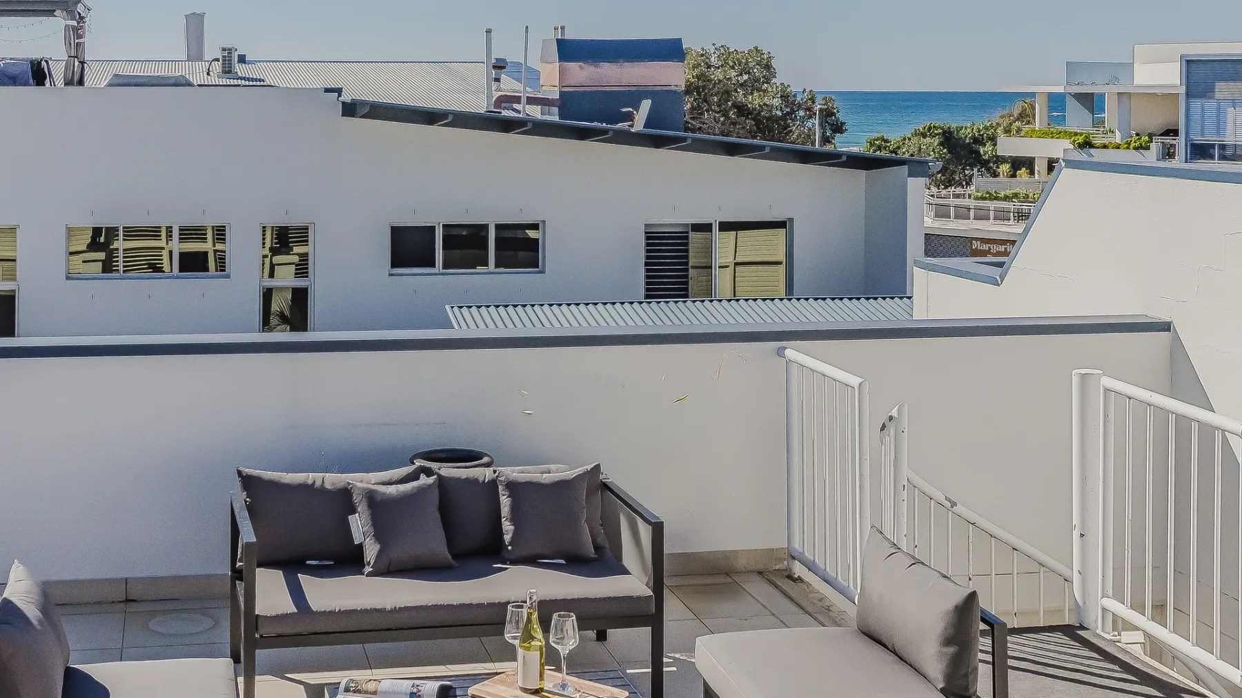 Paradiso 3 Bedroom Family Roof Top