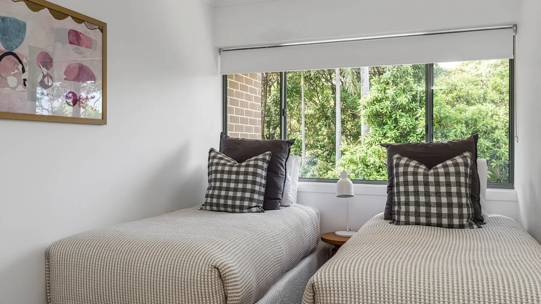 1 James Cook Apartments | Opposite Clarkes Beach
