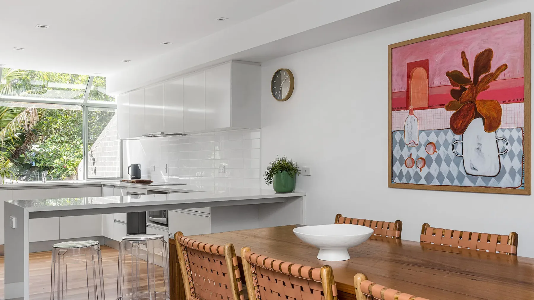 1 James Cook Apartments | Opposite Clarkes Beach