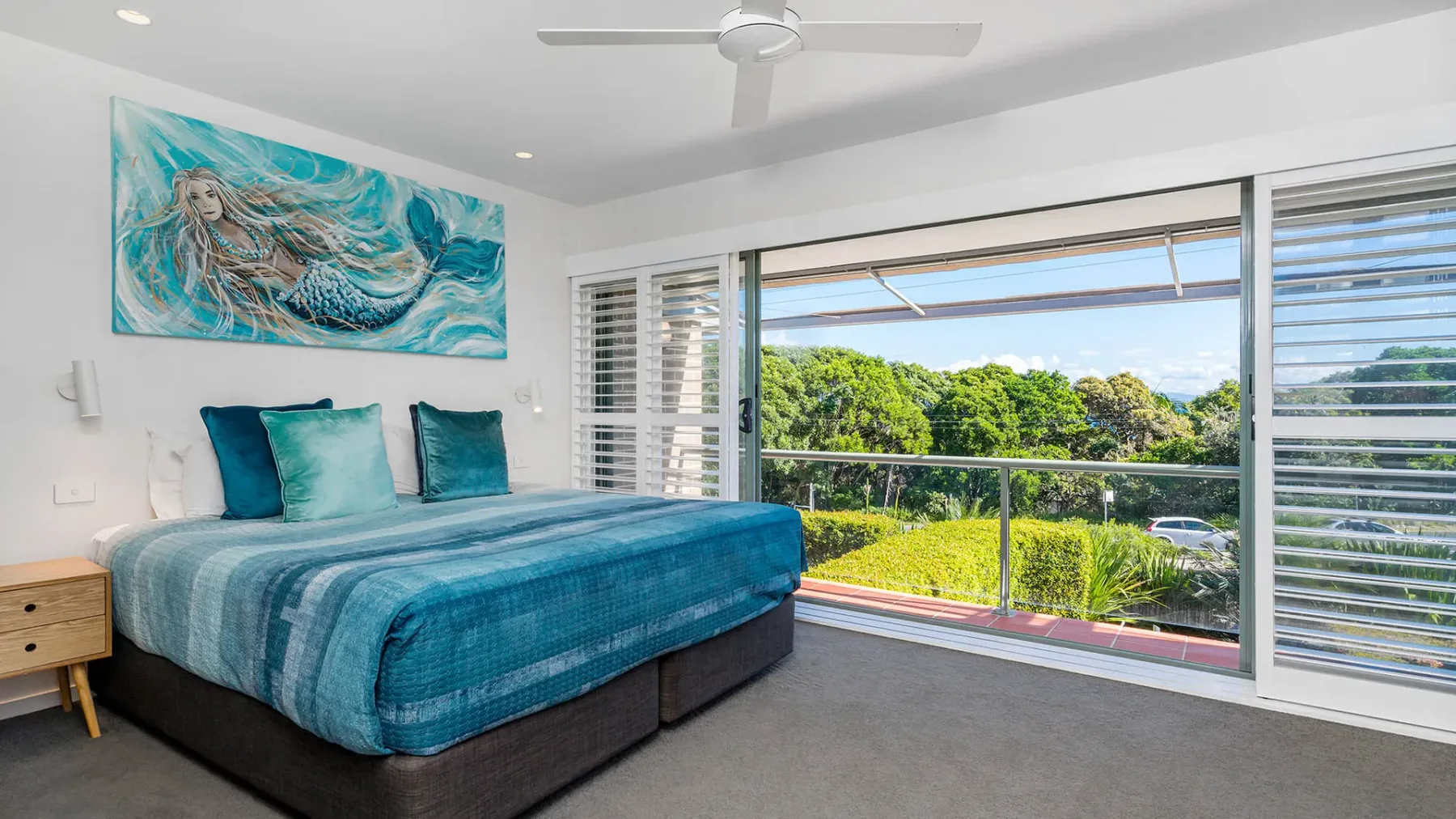 4 James Cook Apartments – renovated beachside pad
