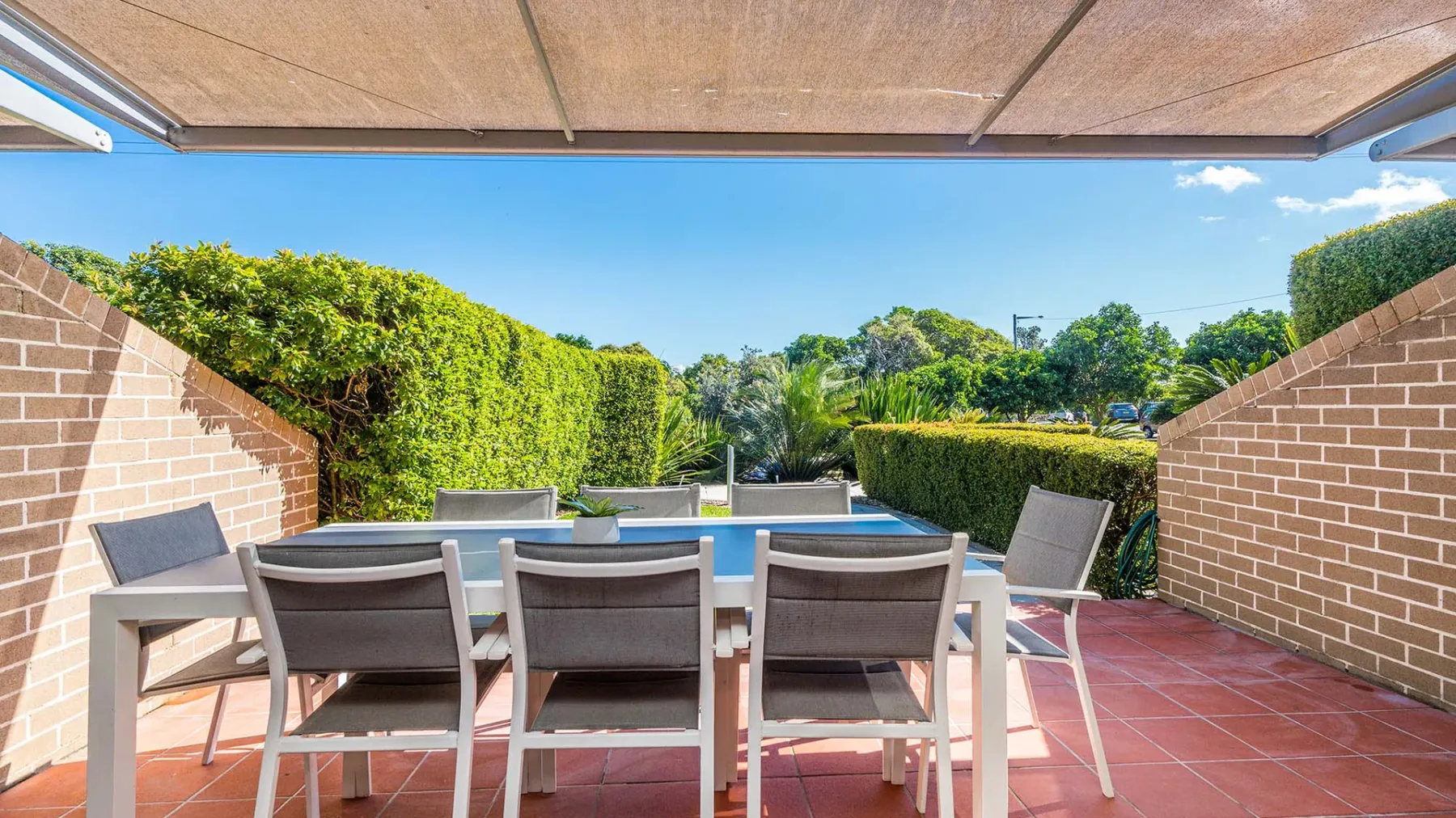 4 James Cook Apartments – renovated beachside pad