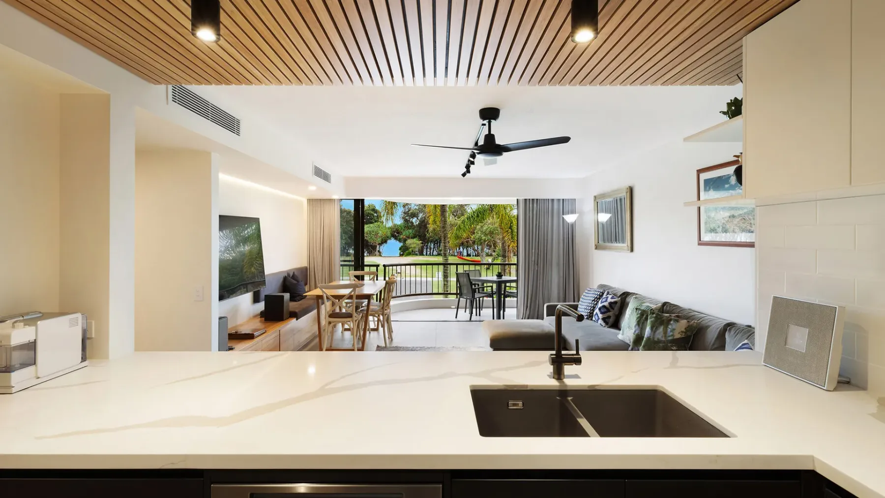 Pacific Blue – beachfront 2 BR apartment with pool