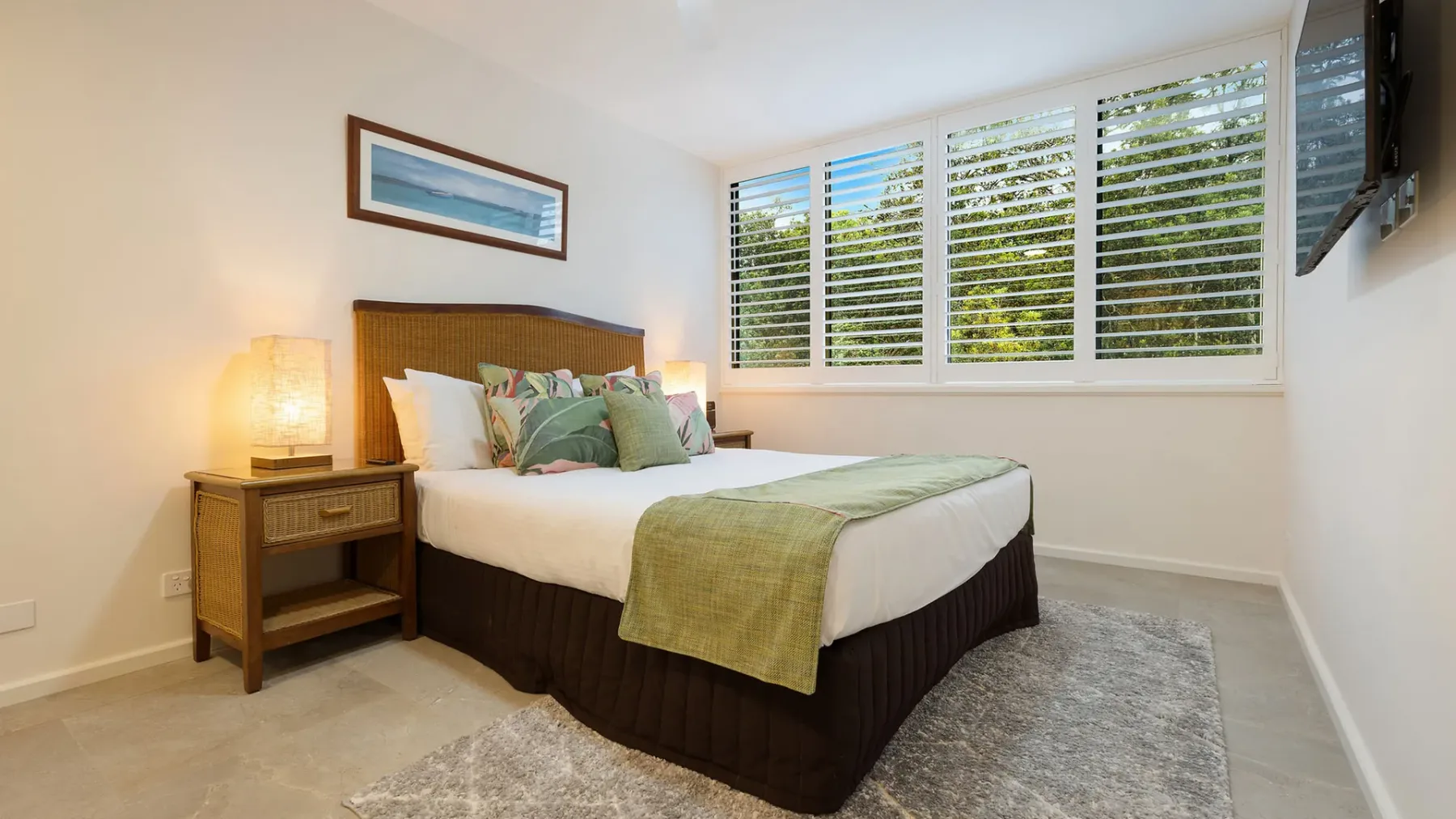 Pacific Blue – beachfront 2 BR apartment with pool