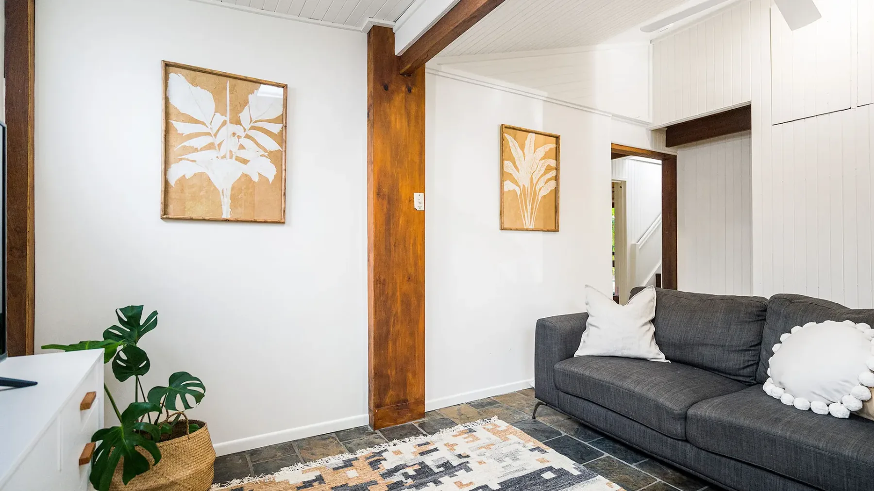 Bangalleys – beachside retreat with large pool