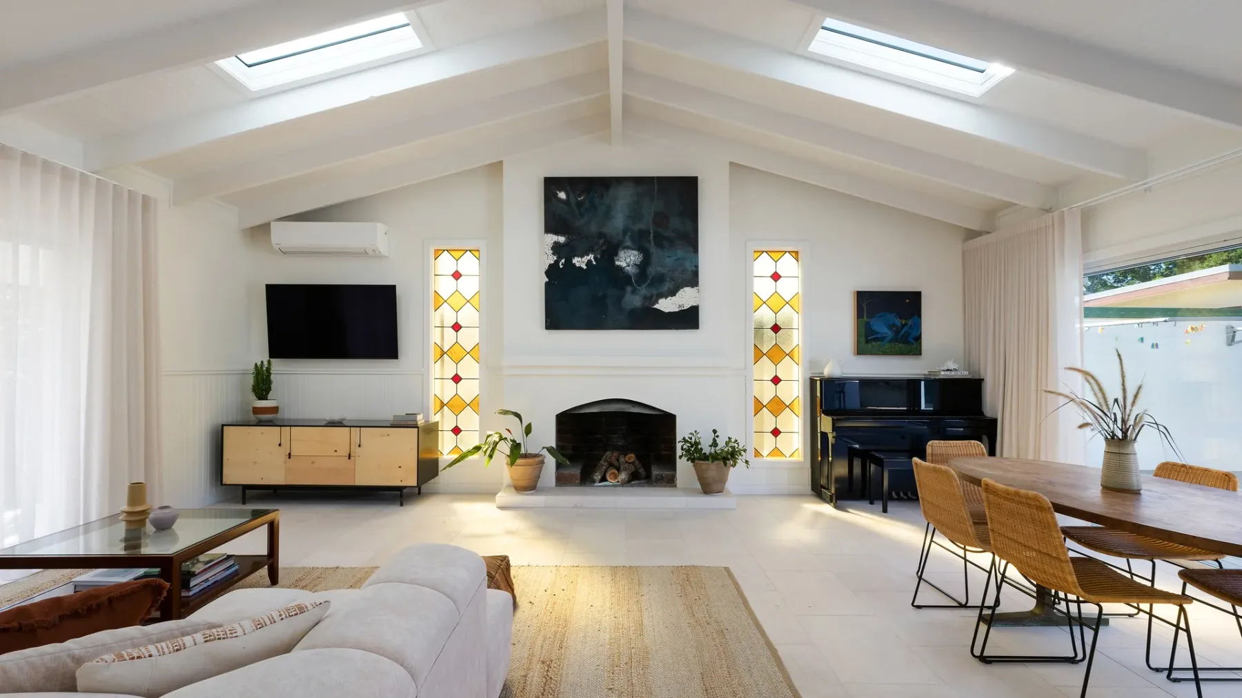 Kirra Beach House – relax in pool & sauna