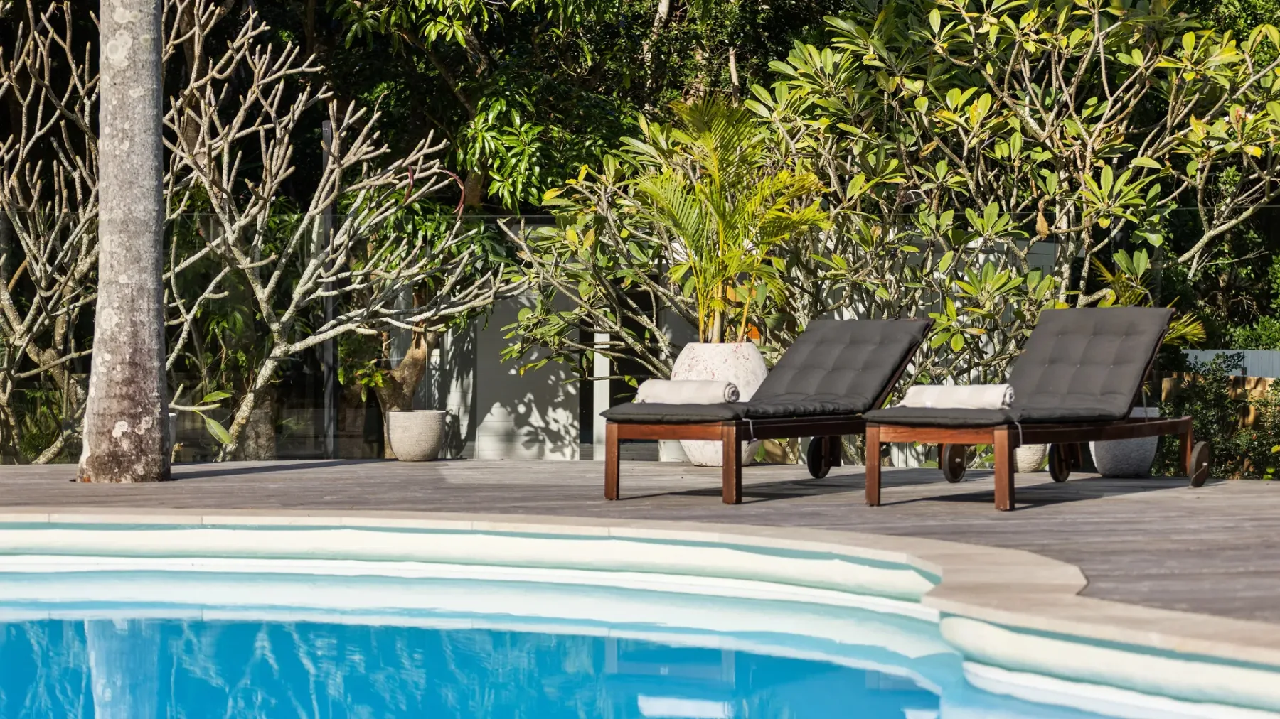 Kirra Beach House – relax in pool & sauna