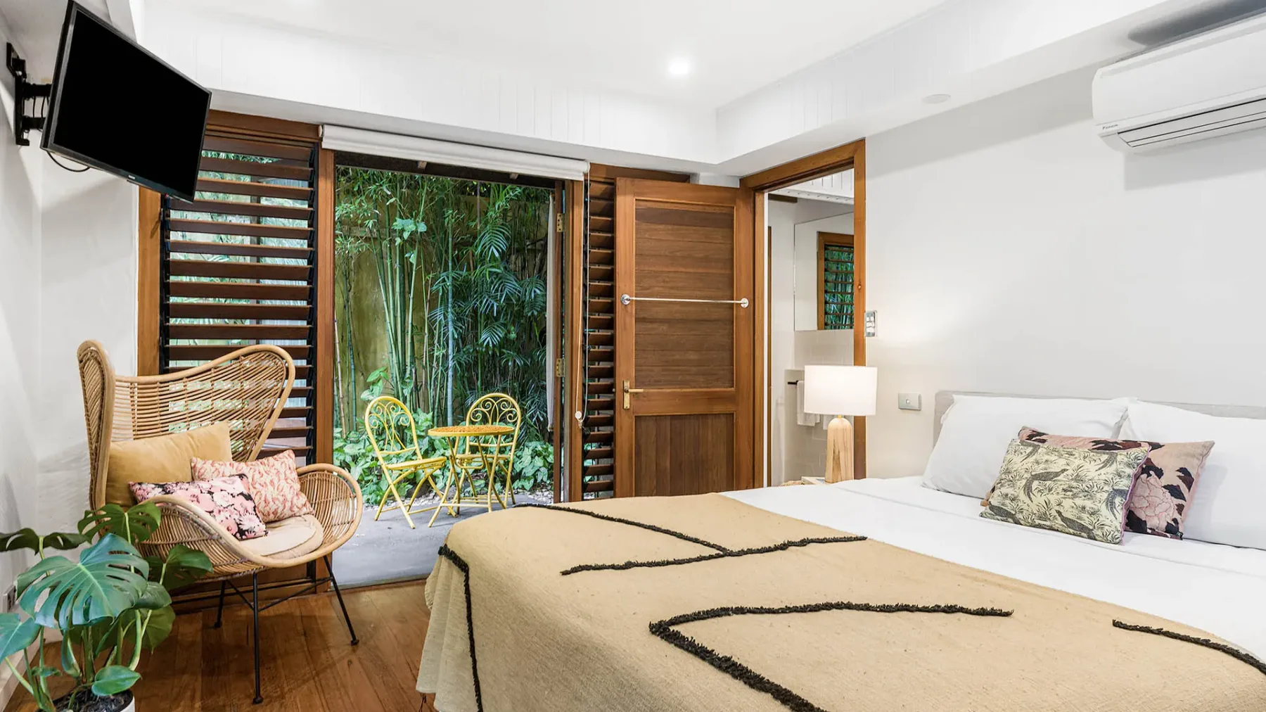 Byron Blisshouse Garden Villa – beachside retreat