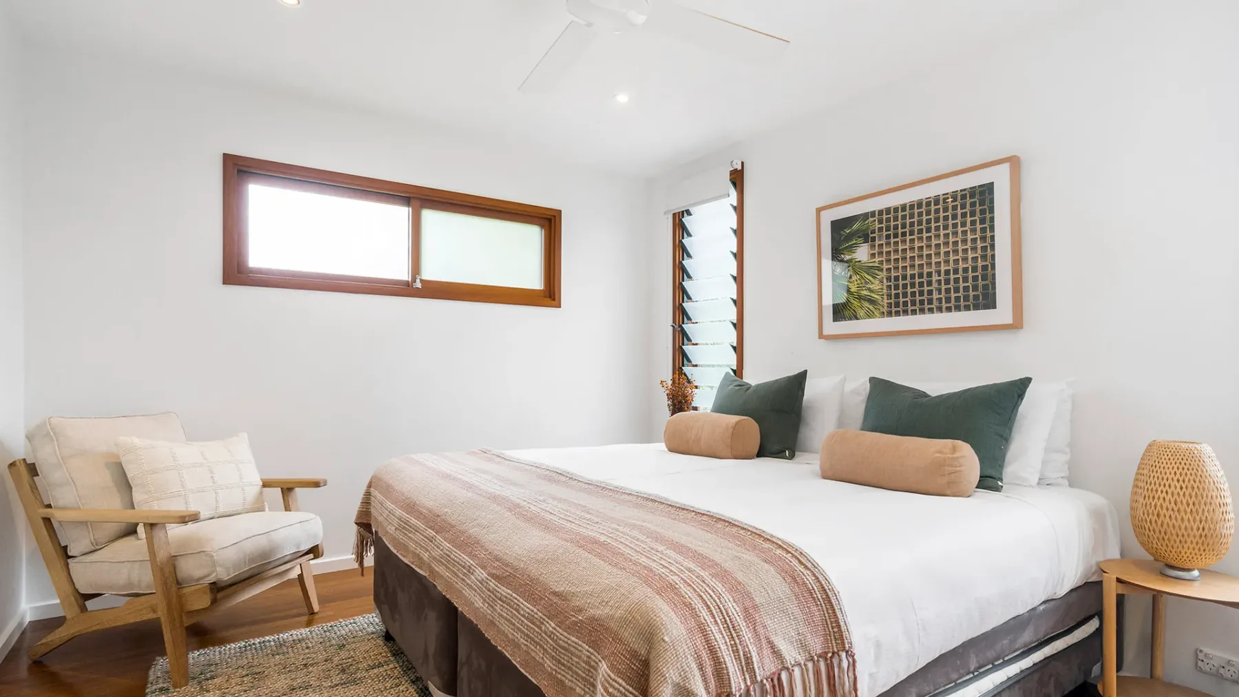 Beachcomber Blue – beachfront villa with pool