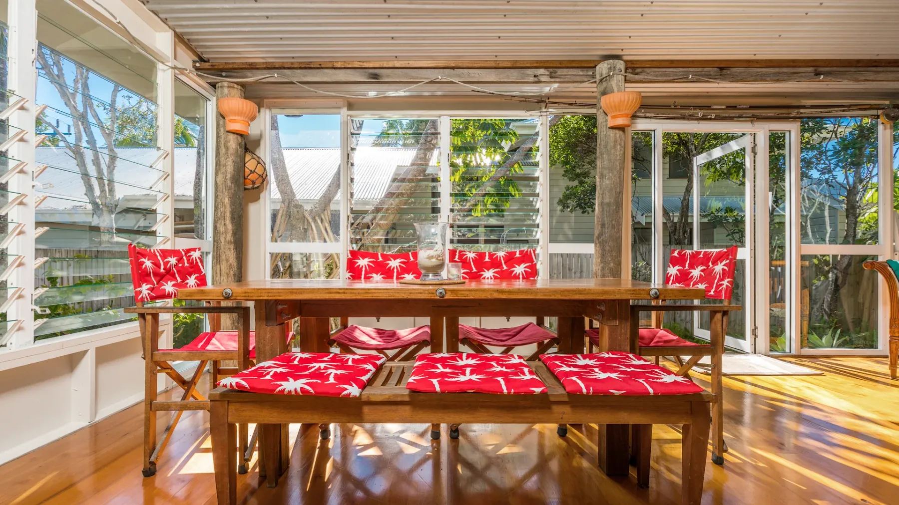 Beachcombers Cottage – beachfront pet retreat