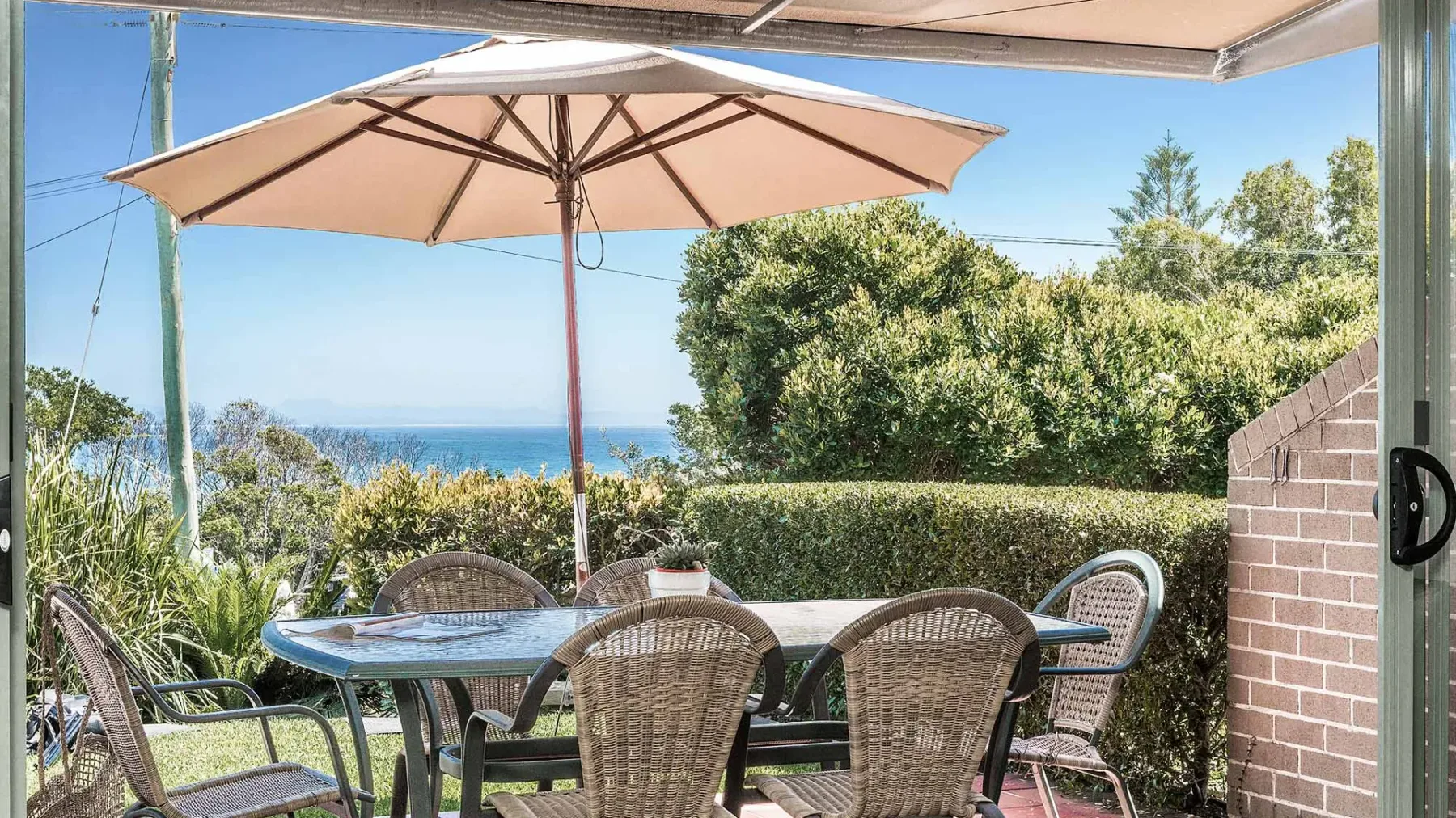 11 James Cook Apartments – w. pool &amp; beach access