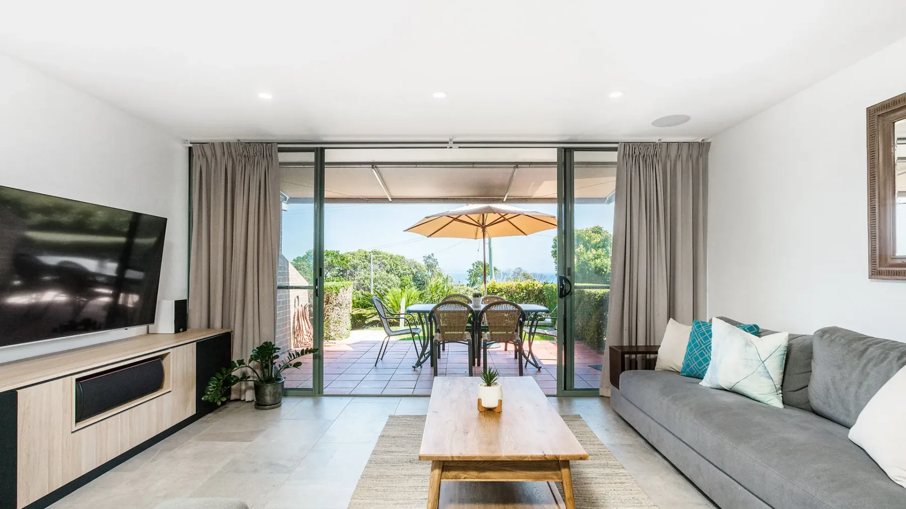 11 James Cook Apartments – w. pool &amp; beach access