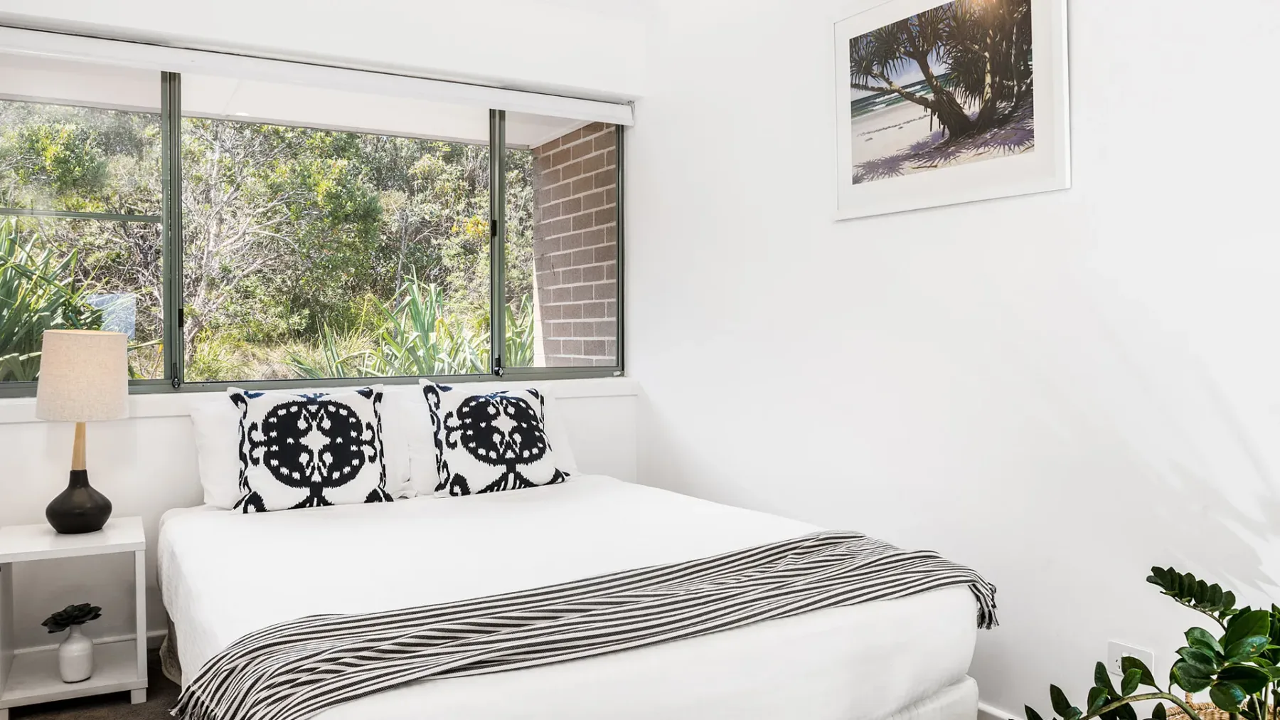 11 James Cook Apartments – w. pool &amp; beach access
