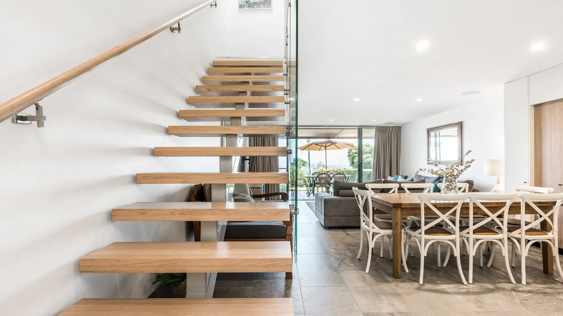 11 James Cook Apartments – w. pool &amp; beach access