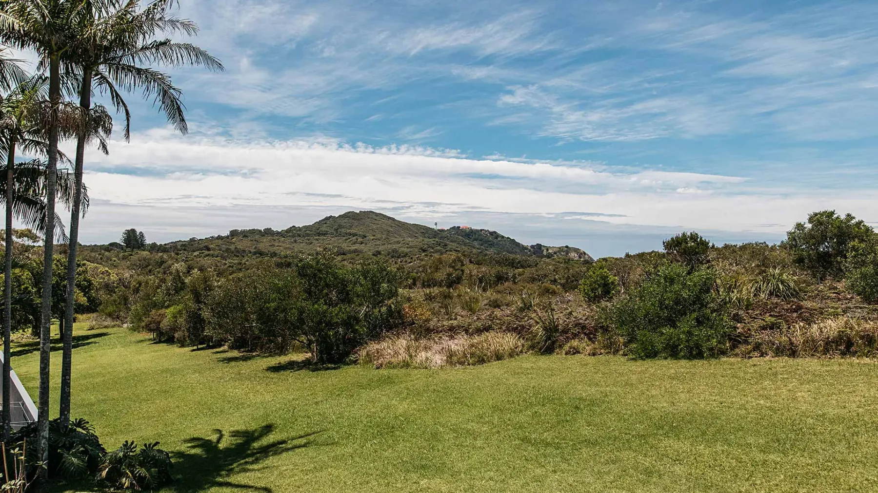 Cape Breeze – 5 BR home with headland views