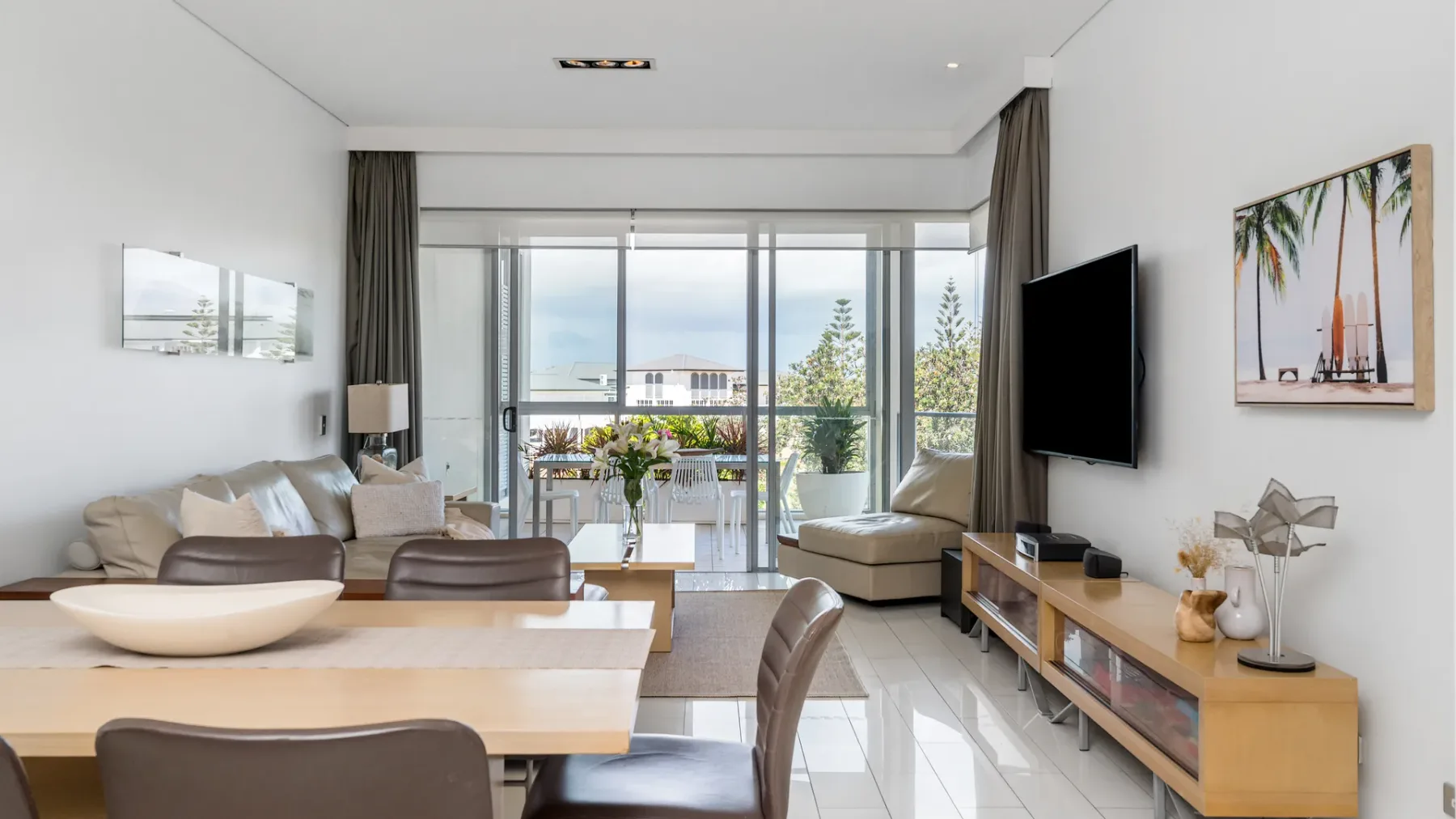 Luxury Apartment 1206 at Bells Boulevard