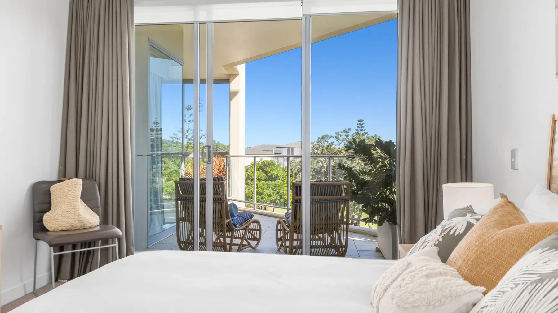 Luxury Apartment 1206 at Bells Boulevard