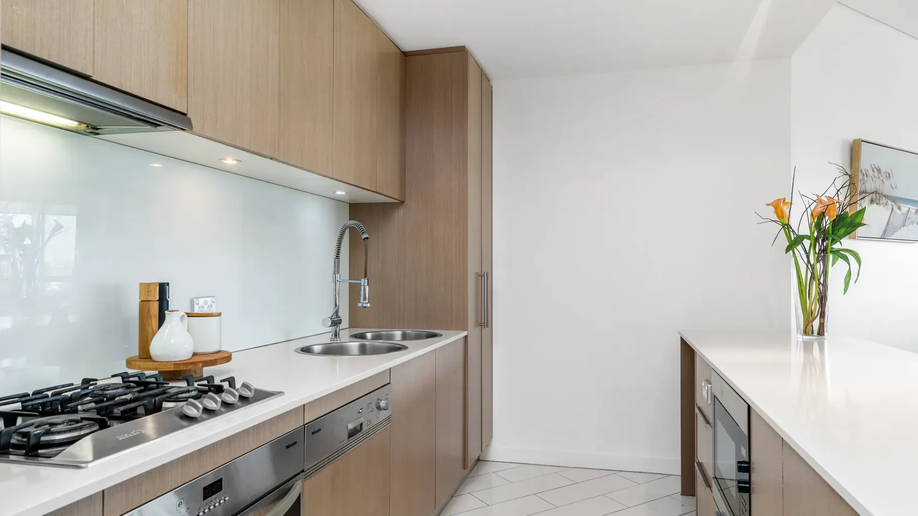 Luxury Apartment 1206 at Bells Boulevard