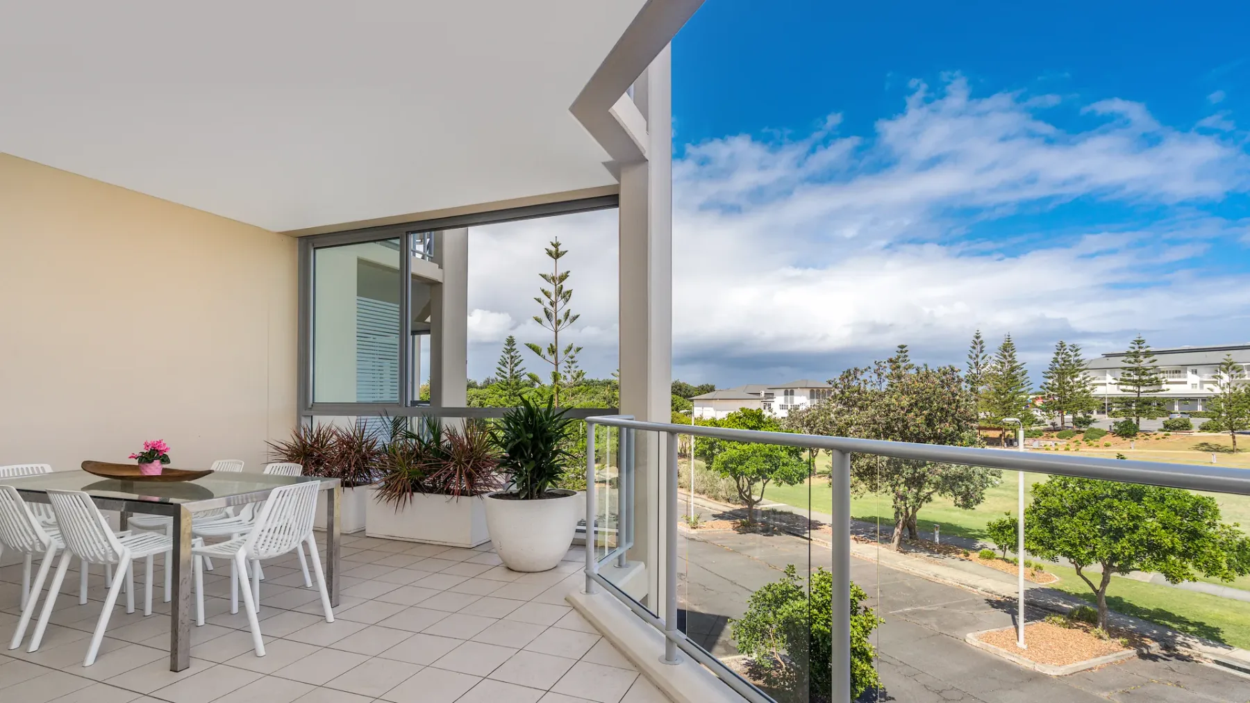 Luxury Apartment 1206 at Bells Boulevard