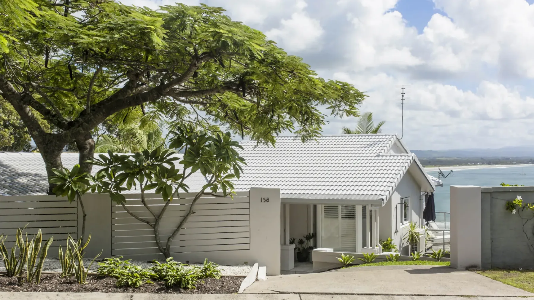 Sway – stunning 5 BR beach house with pool