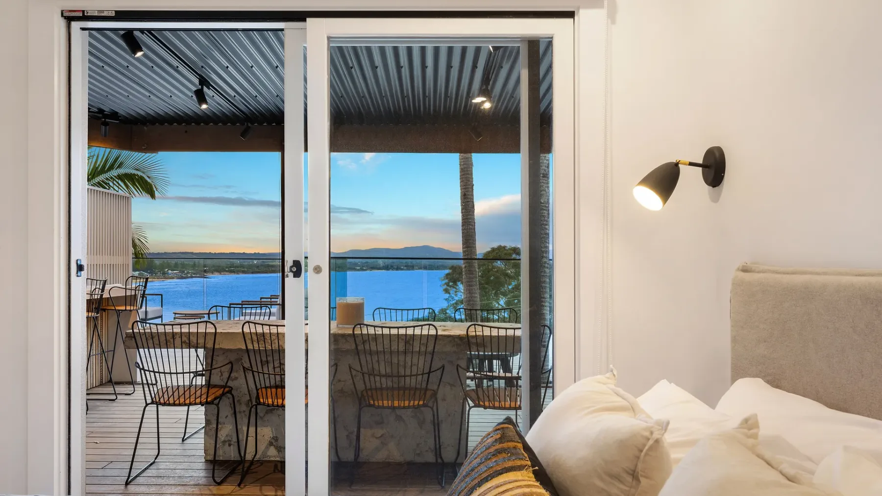 Sway – stunning 5 BR beach house with pool