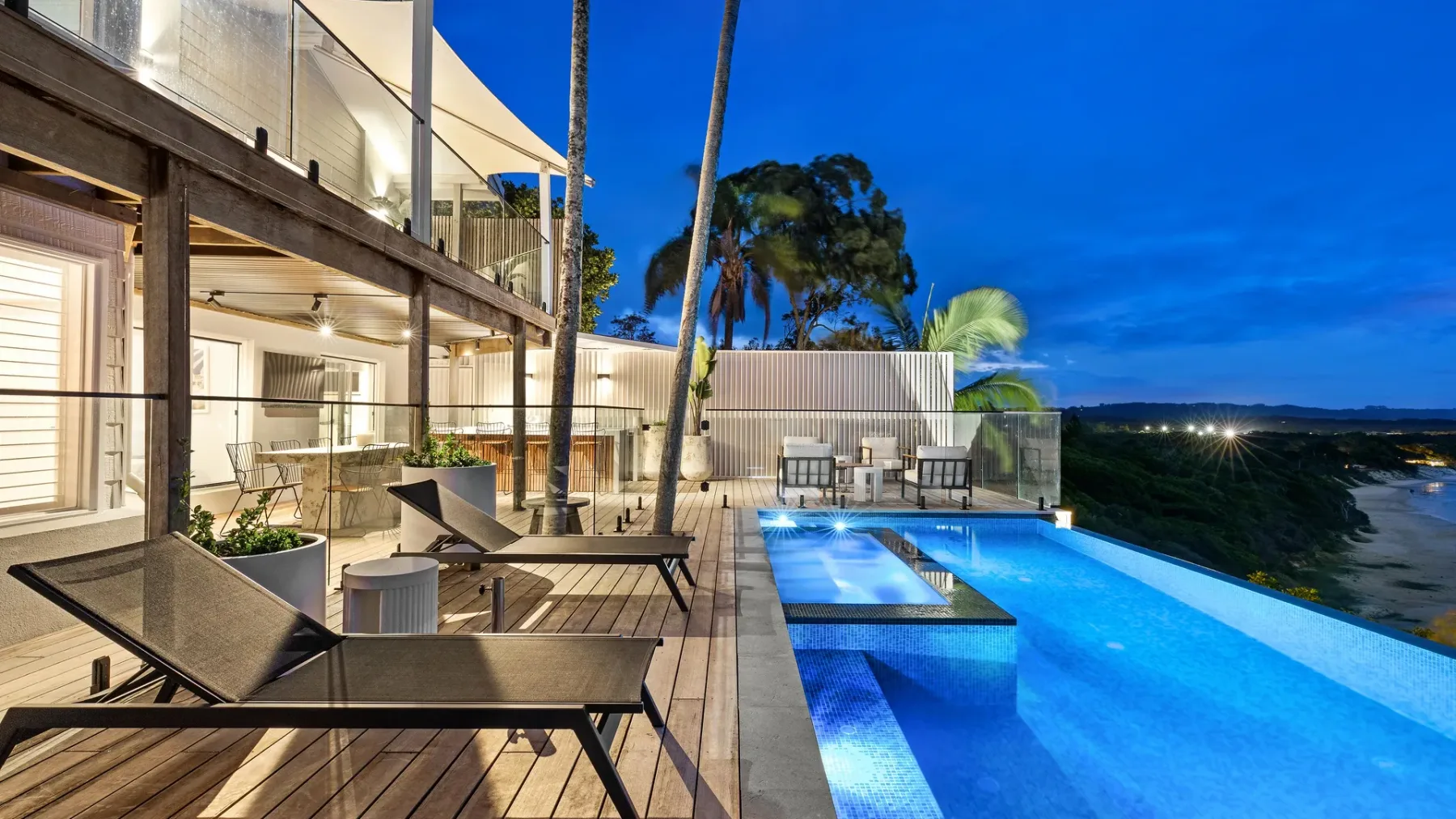 Sway – stunning 5 BR beach house with pool