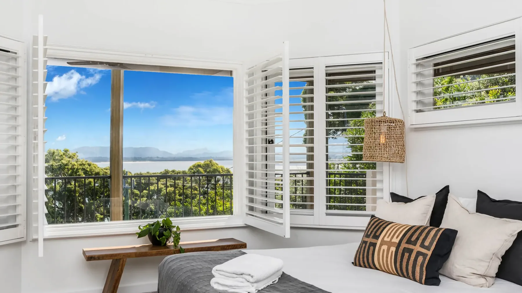 Sway – stunning 5 BR beach house with pool
