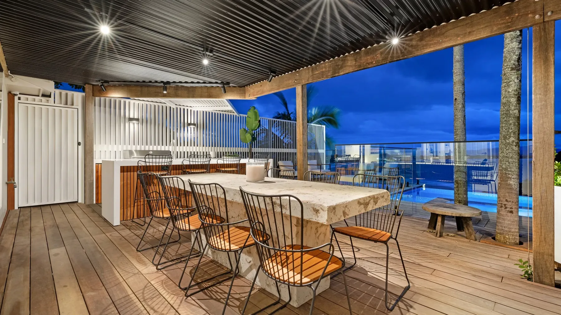 Sway – stunning 5 BR beach house with pool