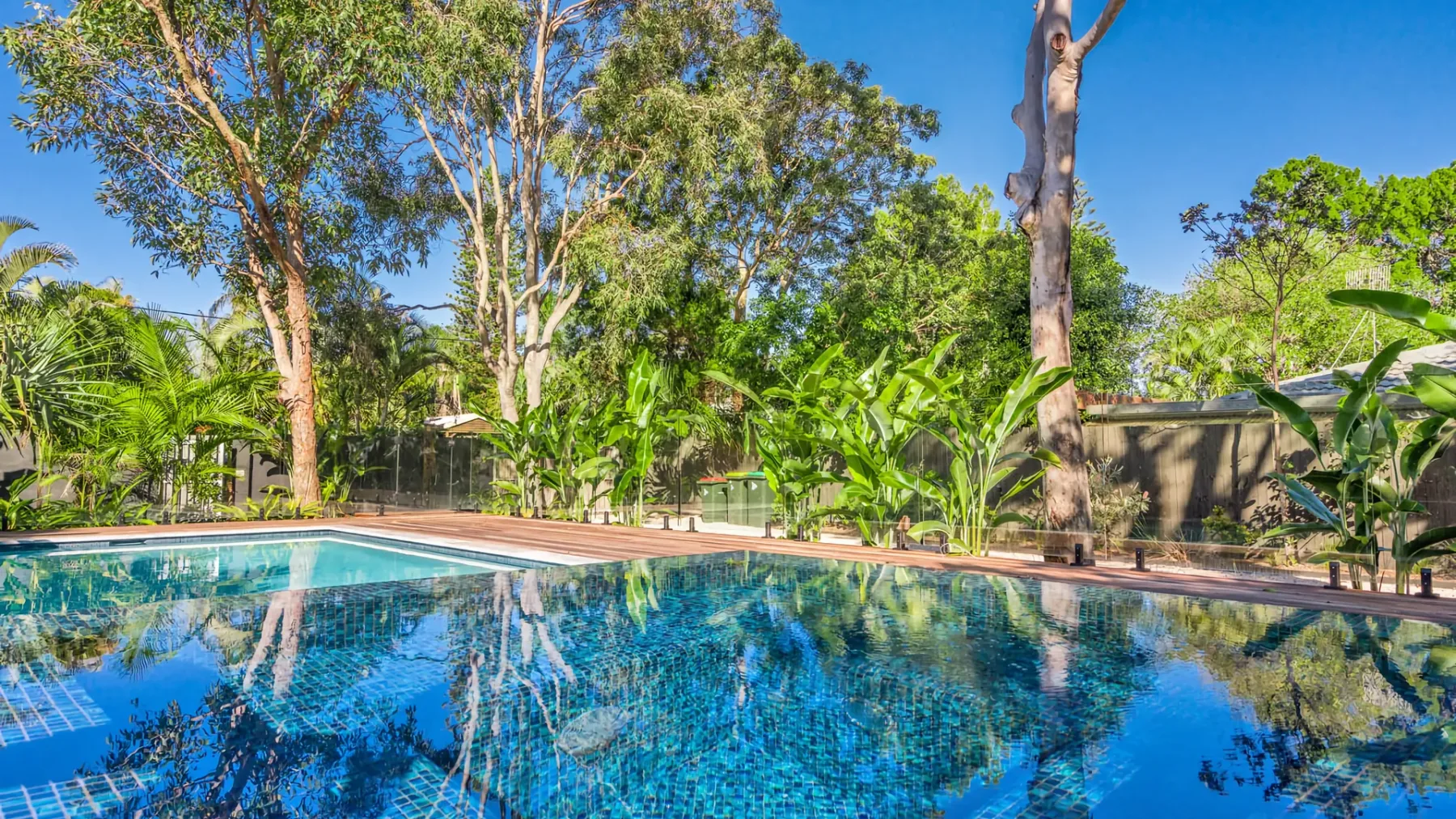 Tallowood – luxury beach house with pool & studio