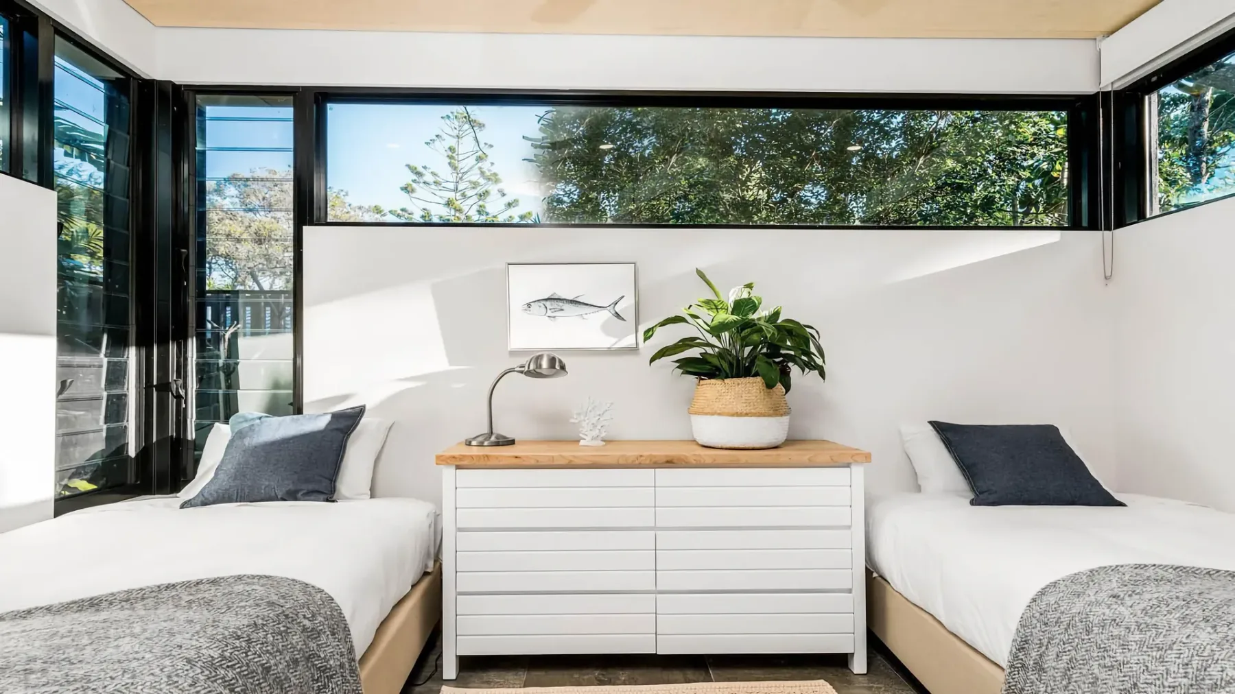 Tallowood – luxury beach house with pool & studio