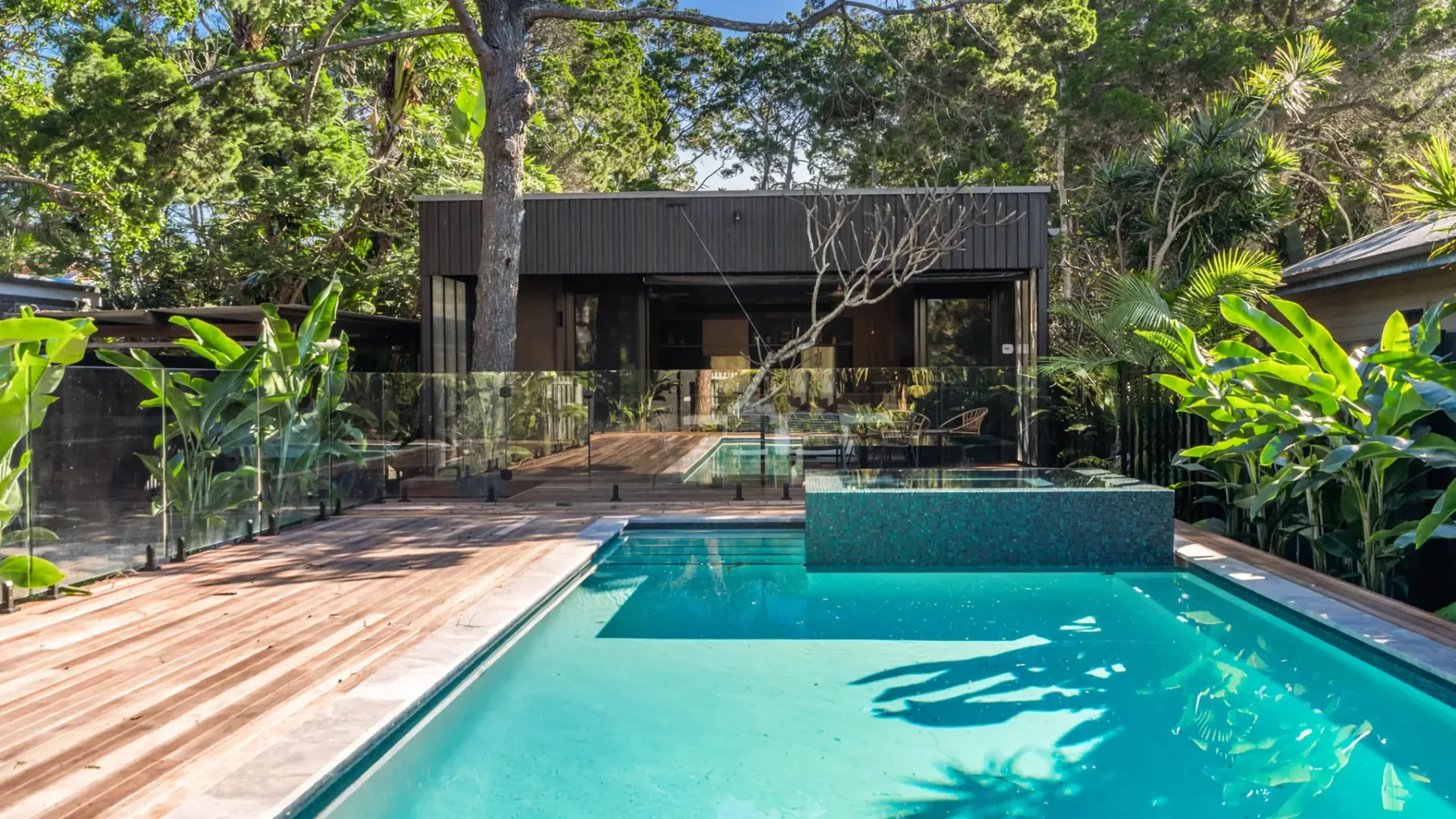 Tallowood – luxury beach house with pool & studio