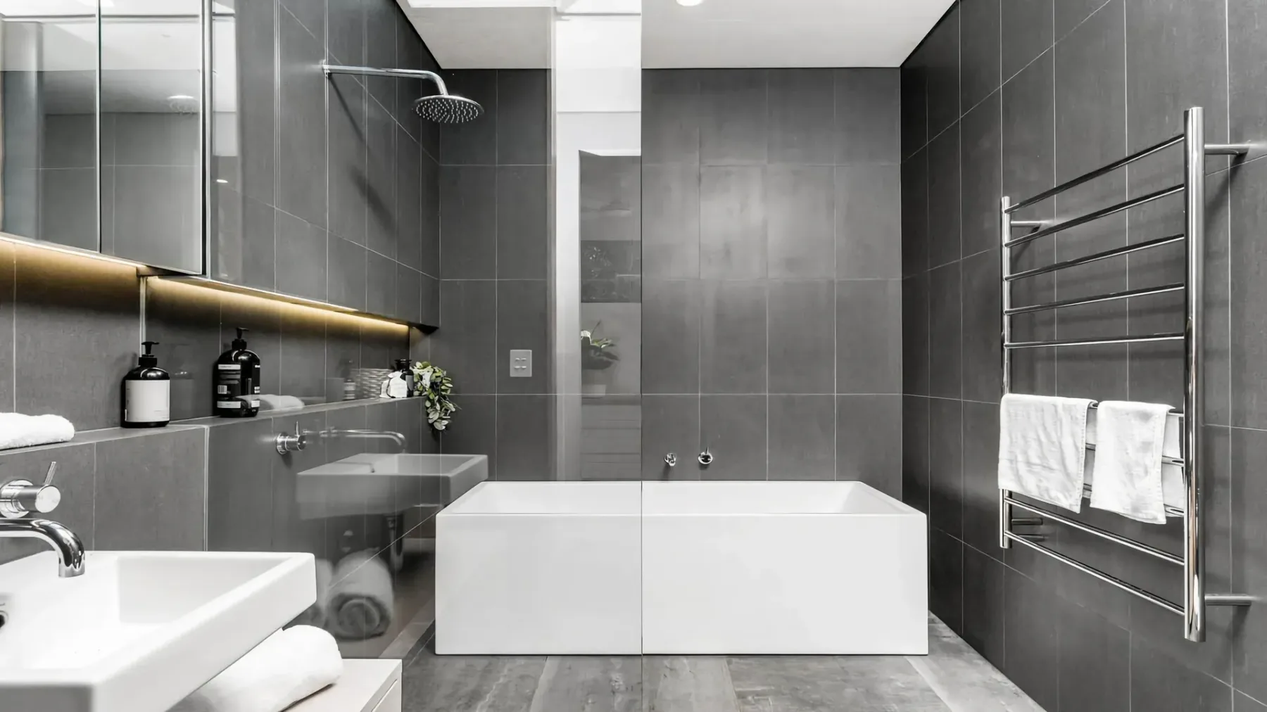Tallowood – luxury beach house with pool & studio