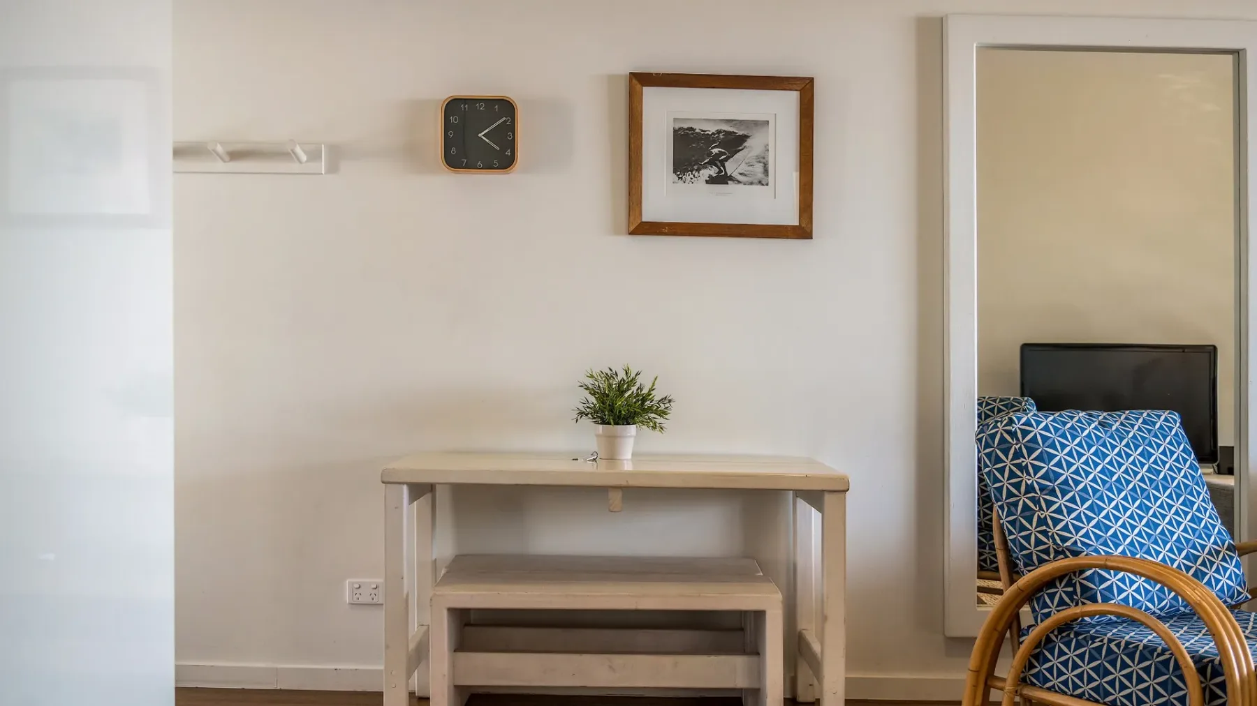 Quiksilver Apartments The Pass – steps from beach