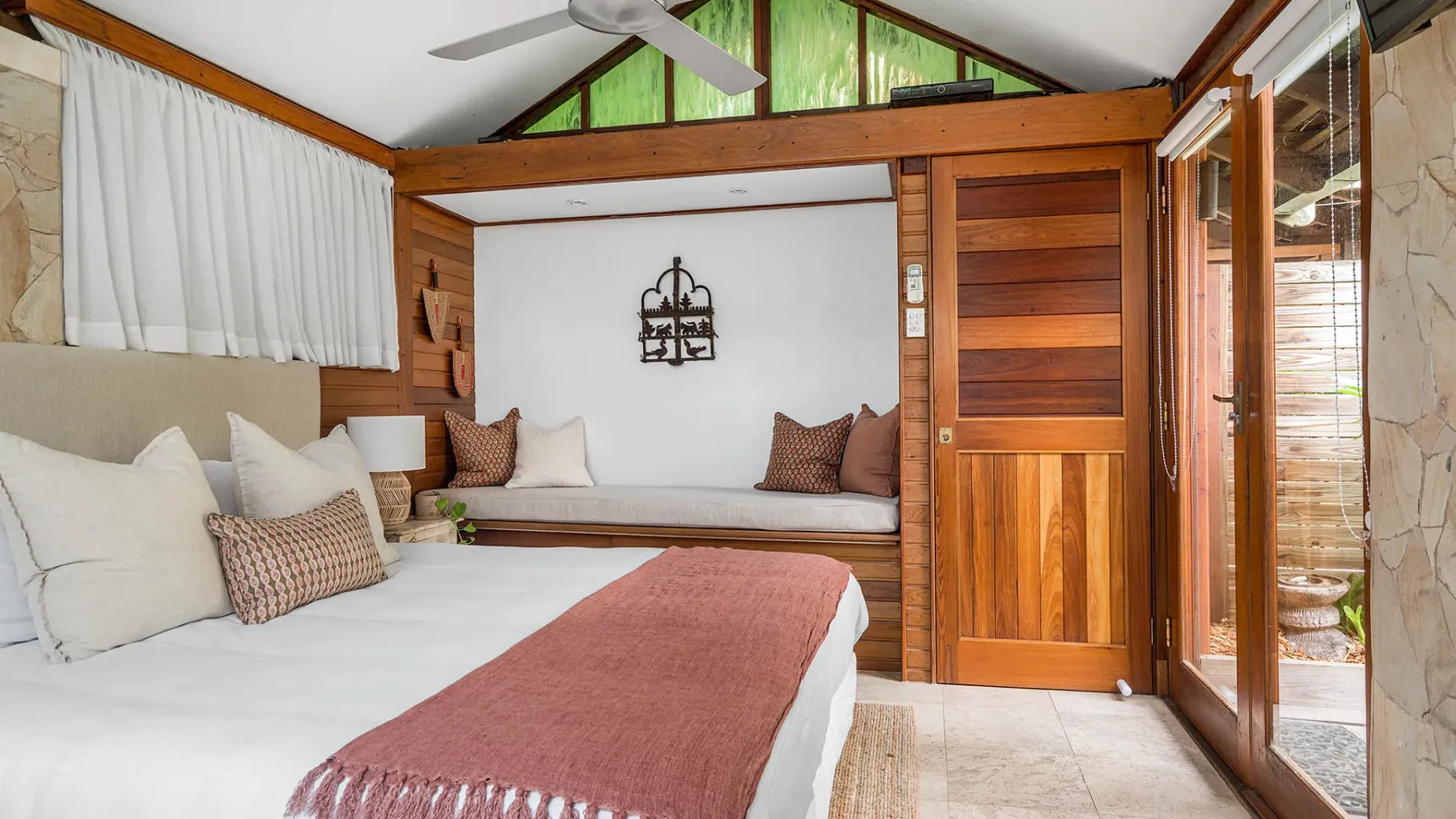 Byron Blisshouse – multi-home retreat with pool