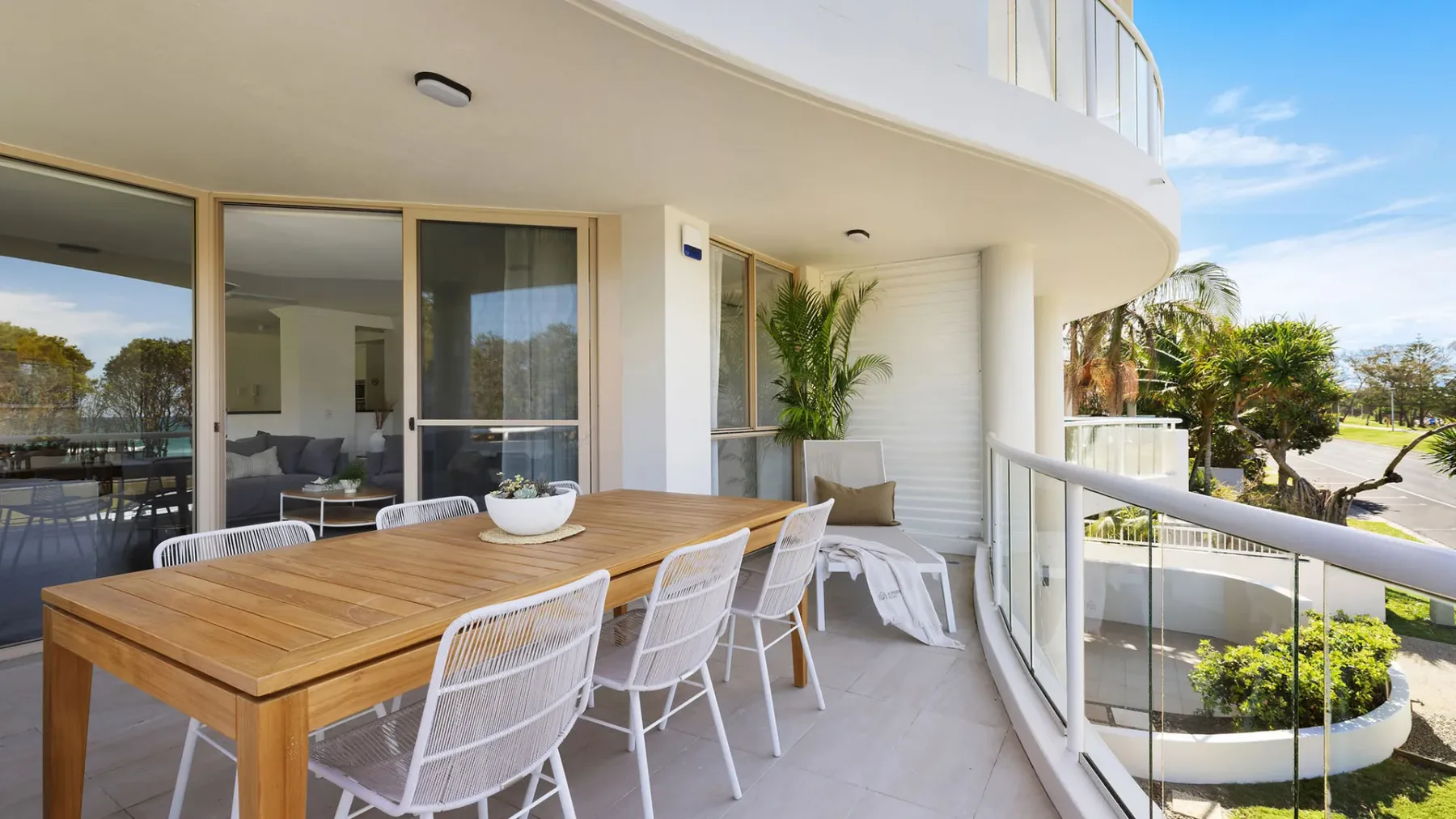 Oceanfront Byron Palms – 2 BR Main Beach apartment
