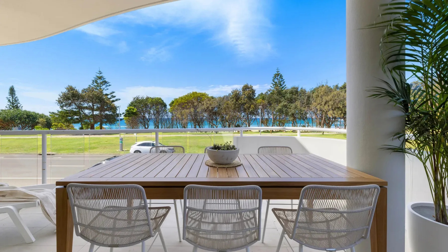 Oceanfront Byron Palms – 2 BR Main Beach apartment