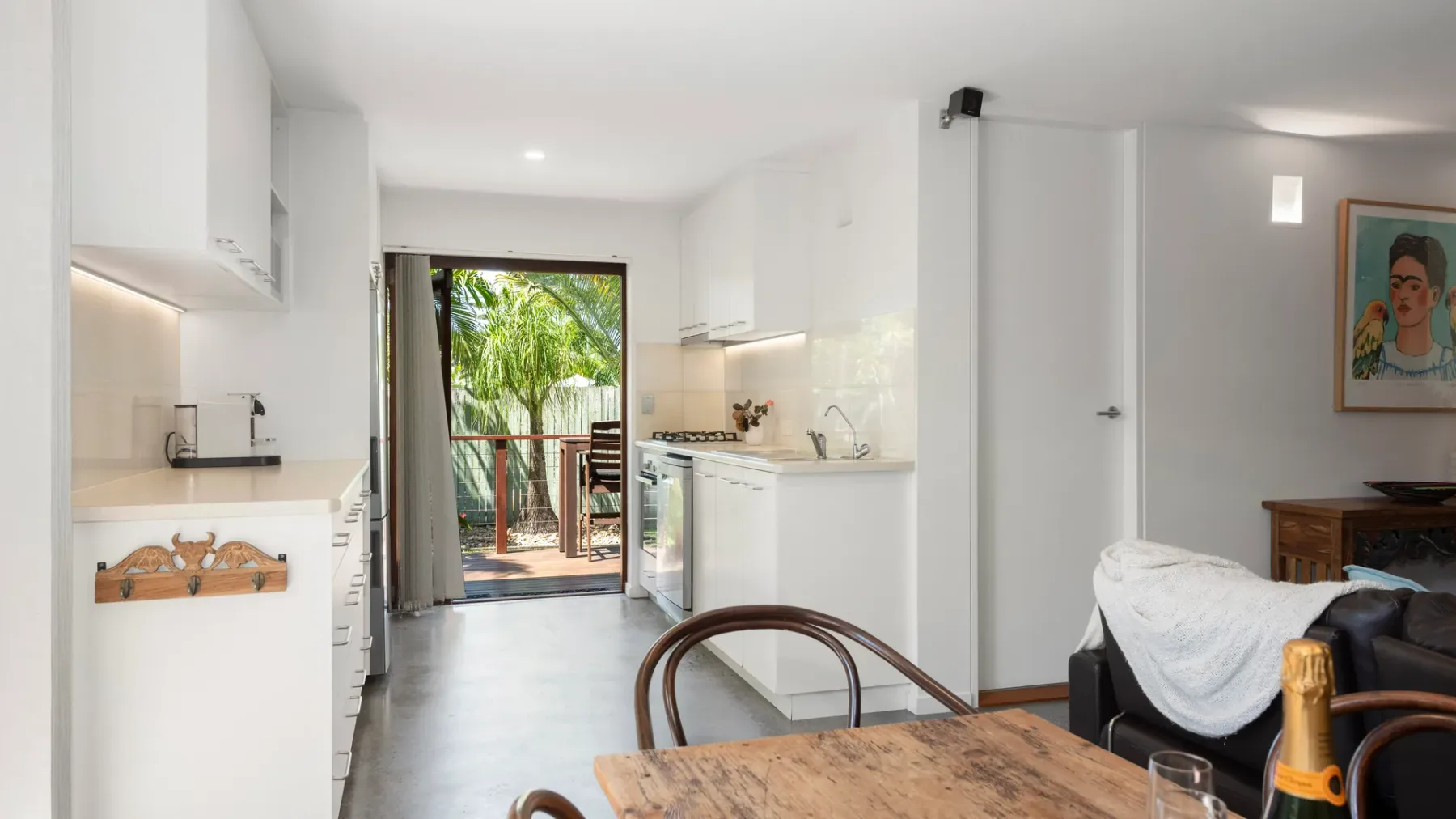Tallow Beach Retreat – welcoming pet-friendly unit