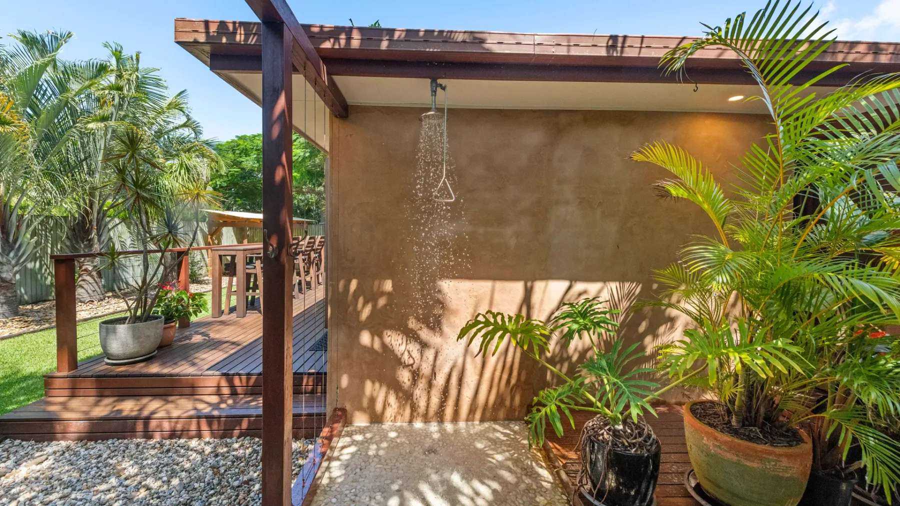 Tallow Beach Retreat – welcoming pet-friendly unit