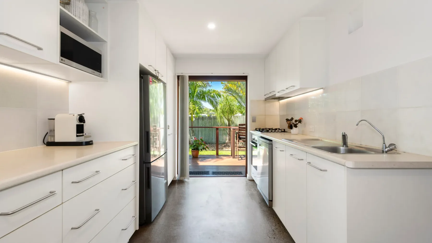 Tallow Beach Retreat – welcoming pet-friendly unit