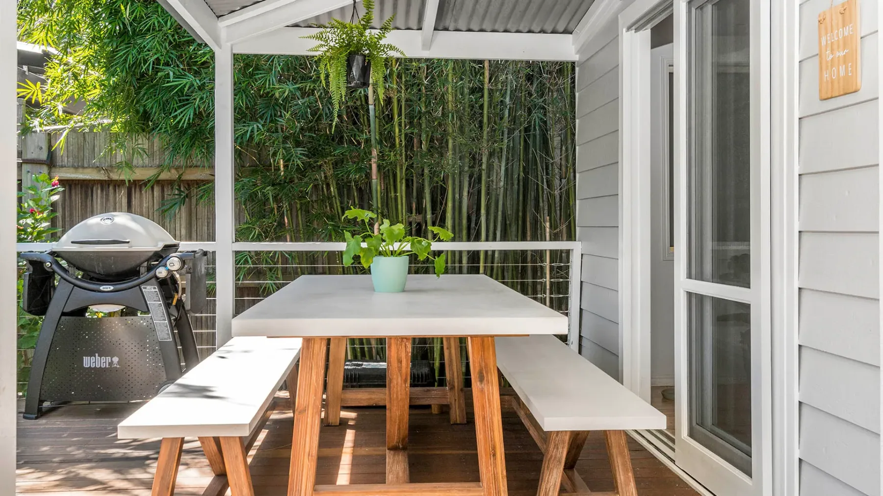Hummingbird – coastal sanctuary near Tallow Beach