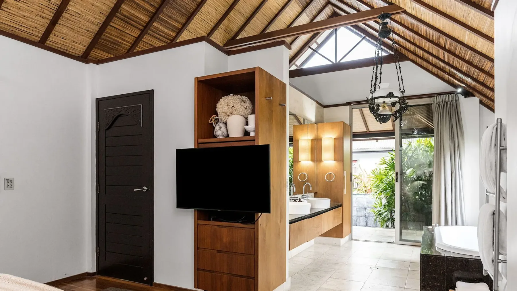 Grand Luxe Villa A – 19A Gordon St
